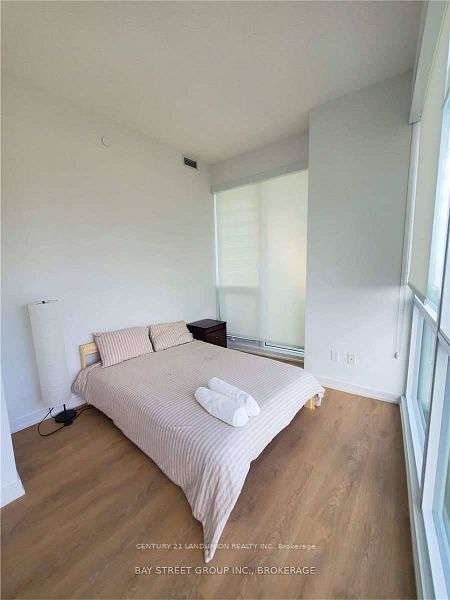 115 Mcmahon Drive 910 Property Photo 7