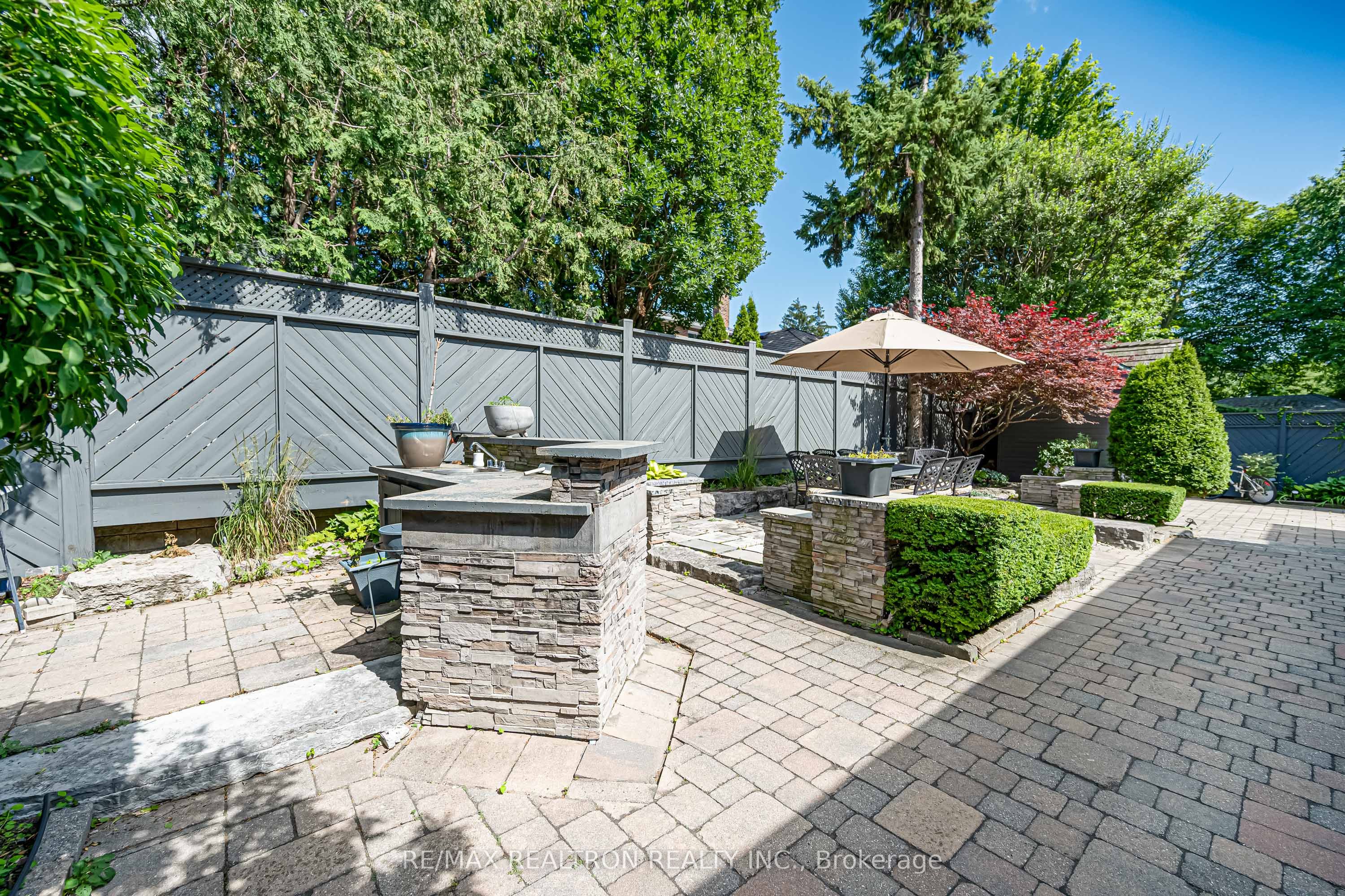 37 Stuart Crescent Property Photo 4