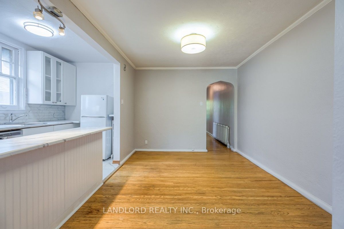 20 Acacia Road Upper Property Photo 7