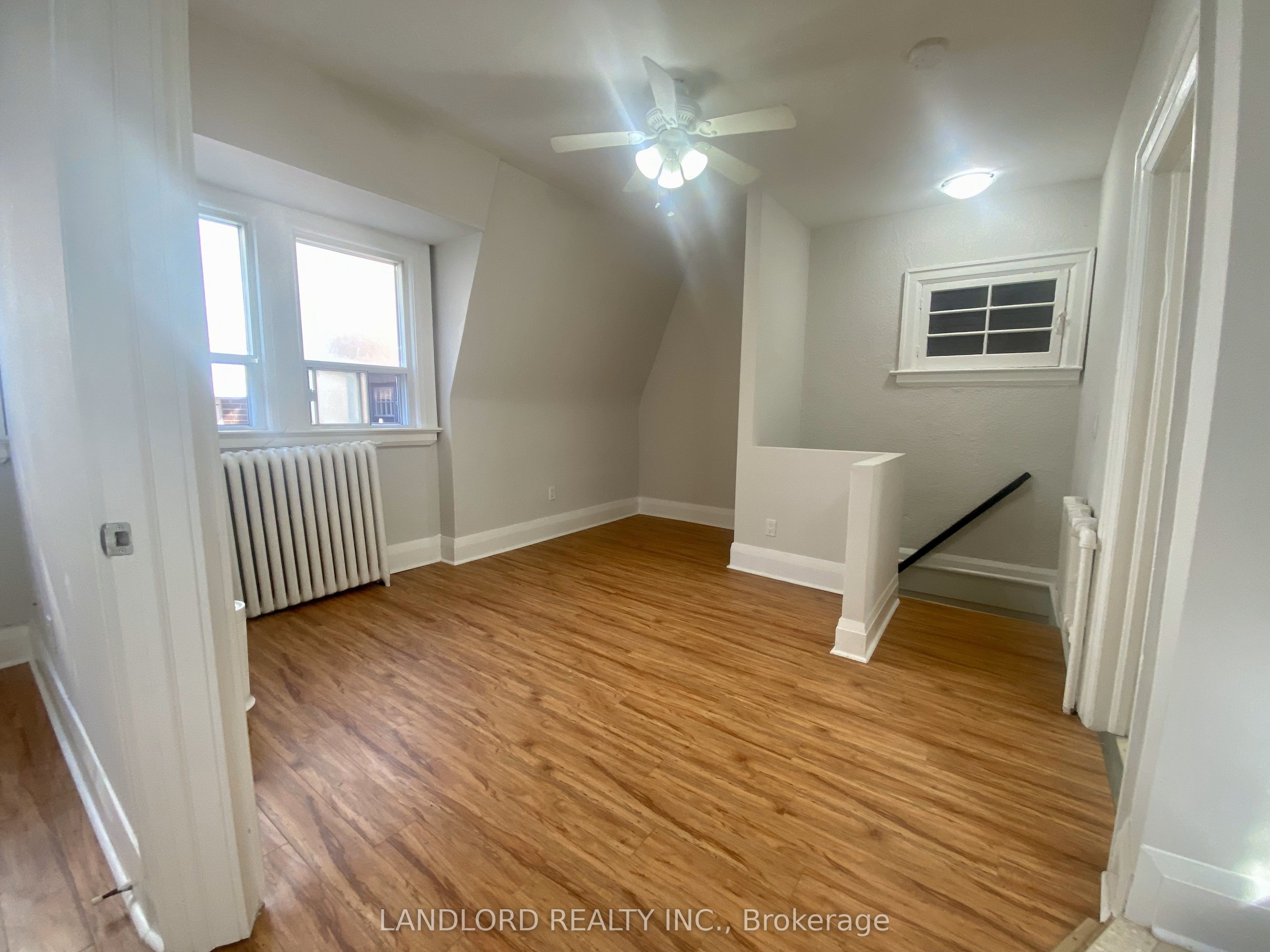 341 St Clair Avenue W E Property Photo 5