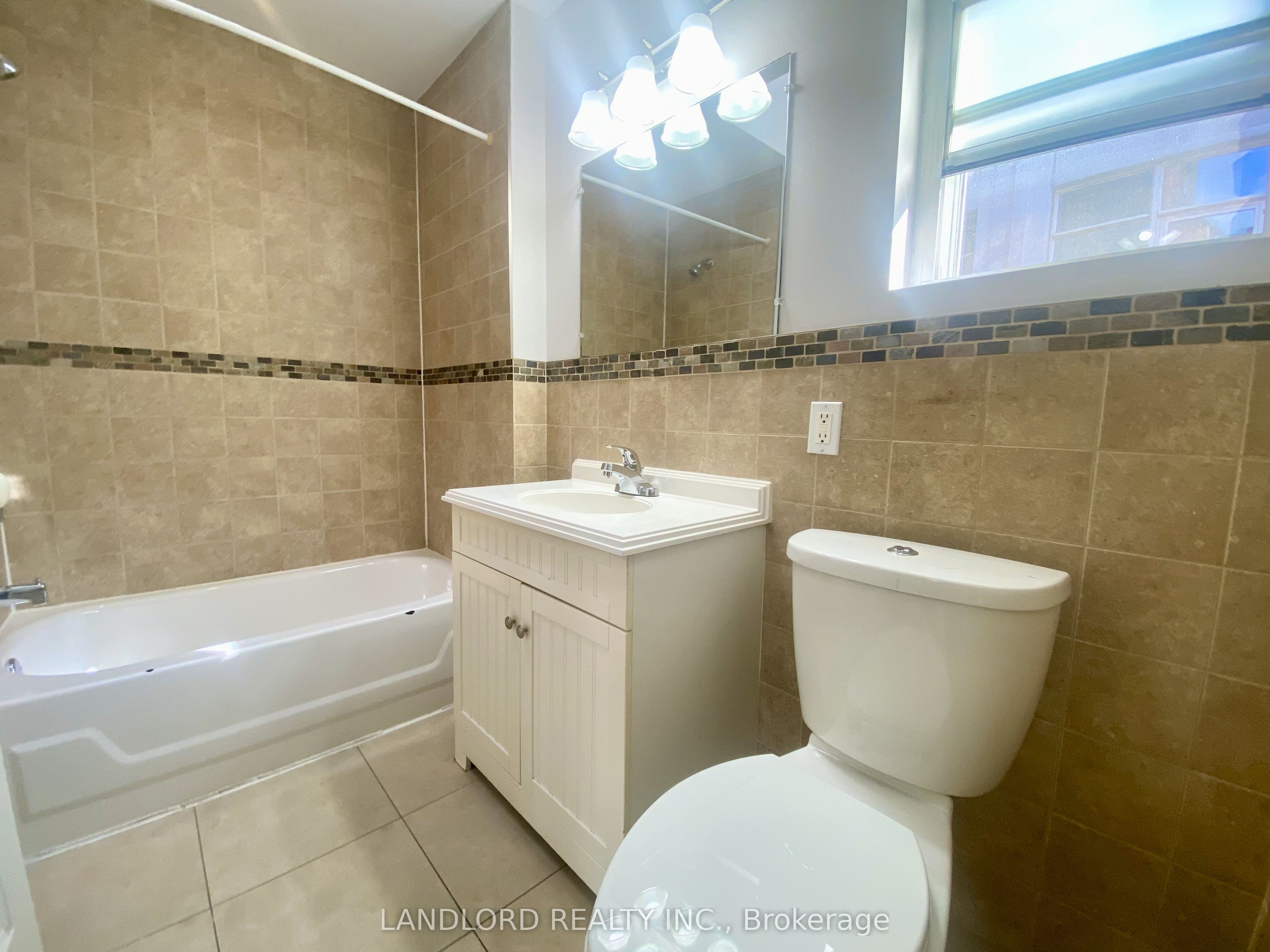 341 St Clair Avenue W E Property Photo 9