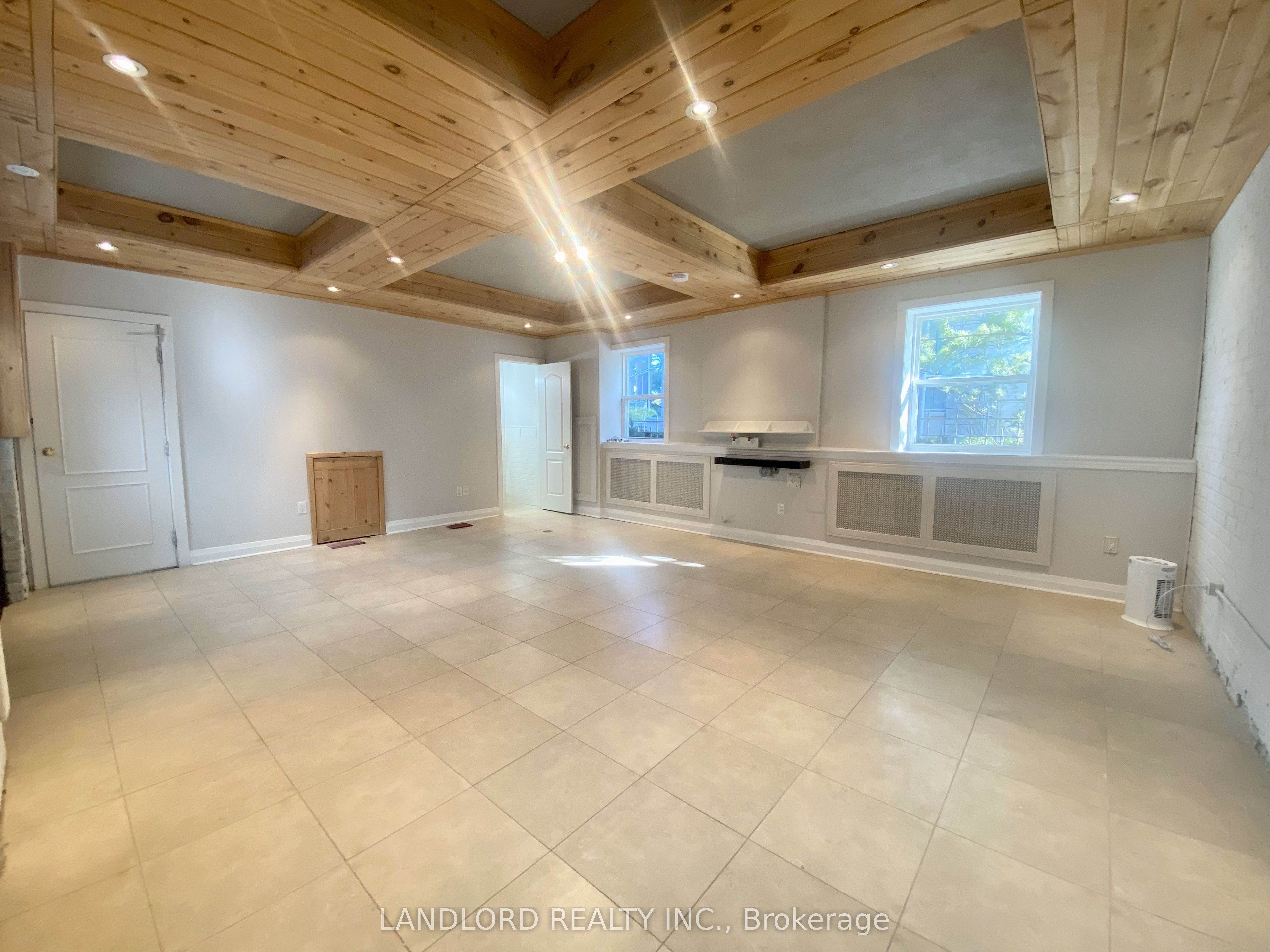 341 St Clair Avenue W E Property Photo 12