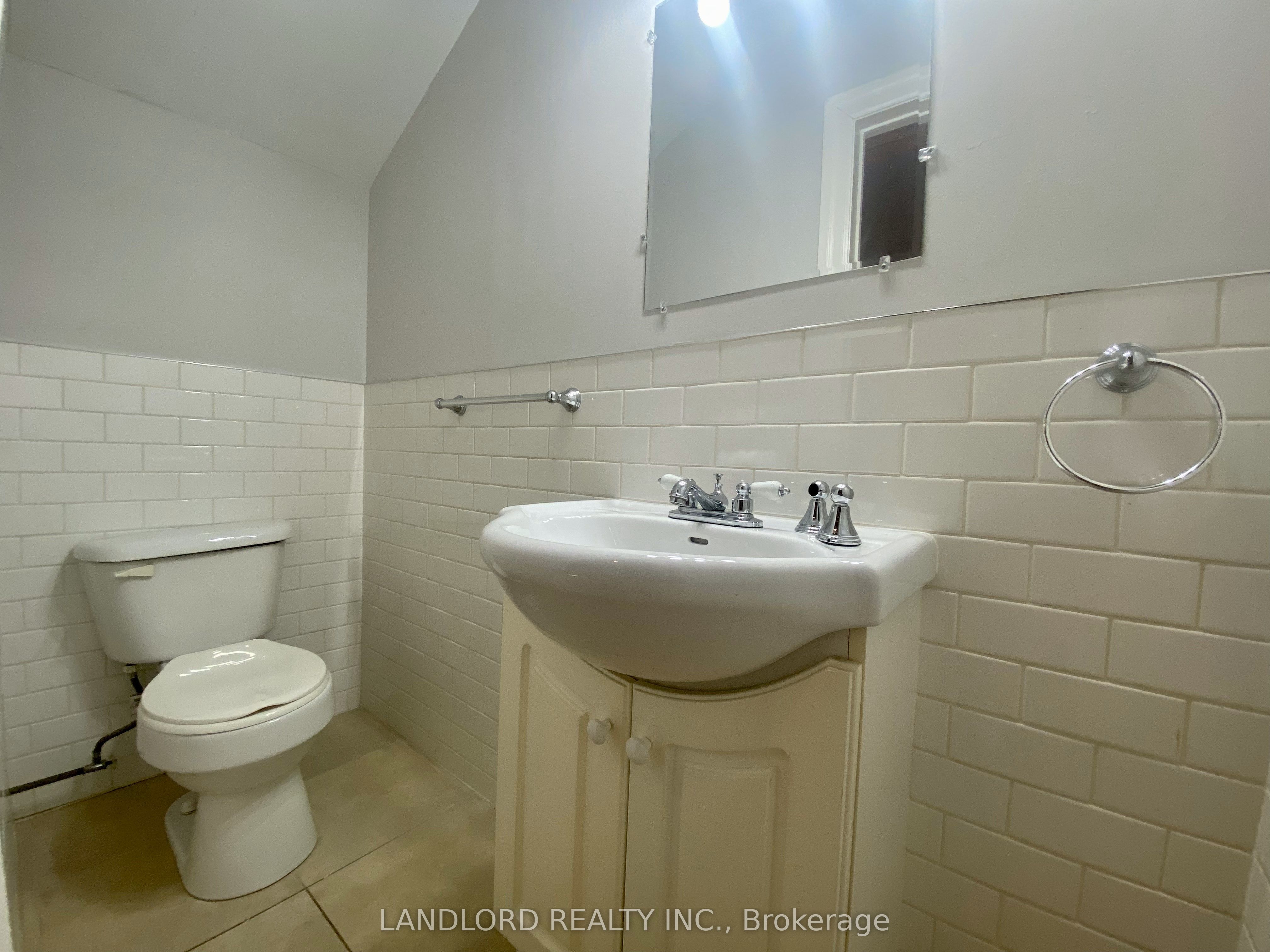 341 St Clair Avenue W E Property Photo 16