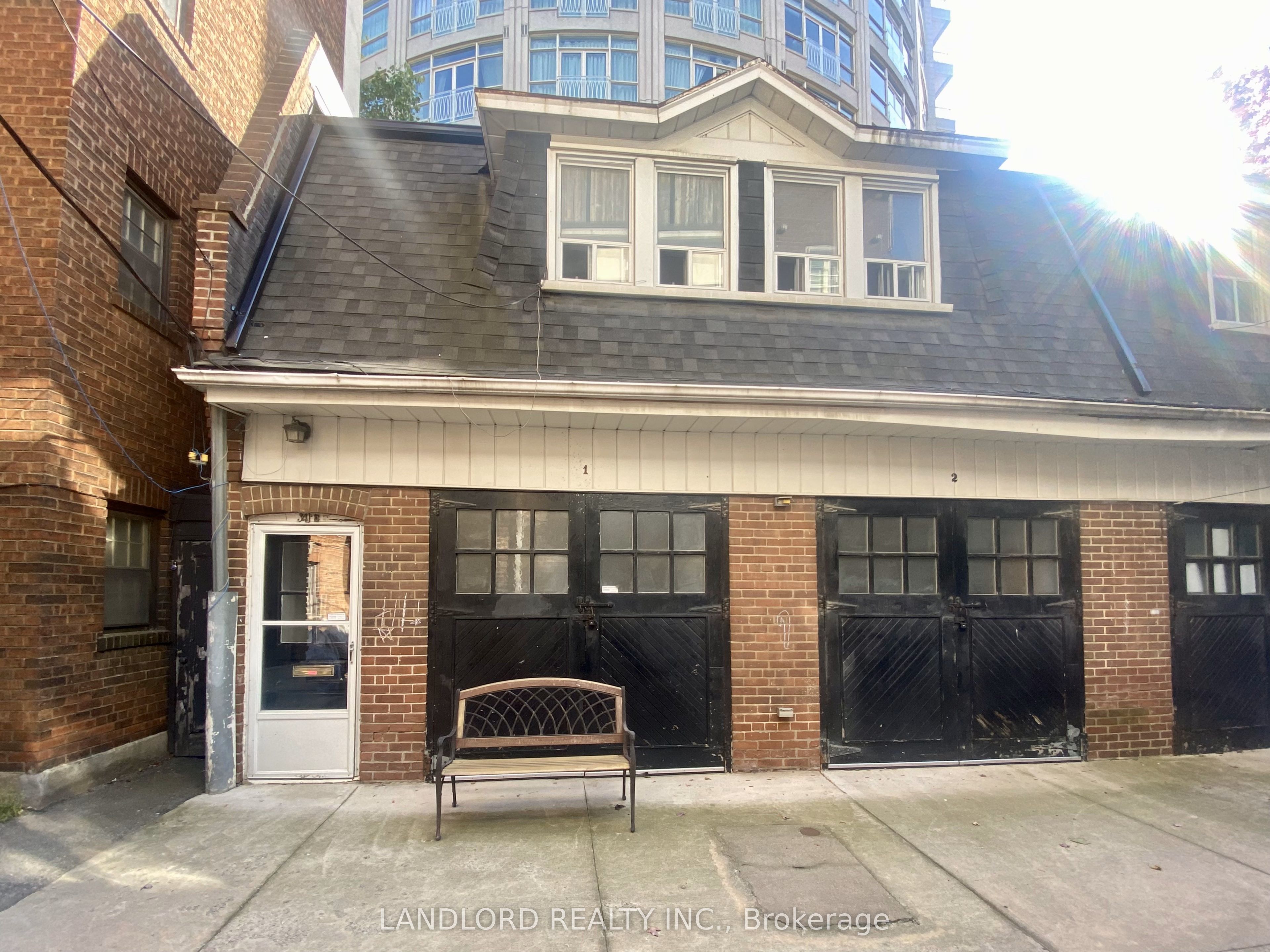 341 St Clair Avenue W E Property Photo 17