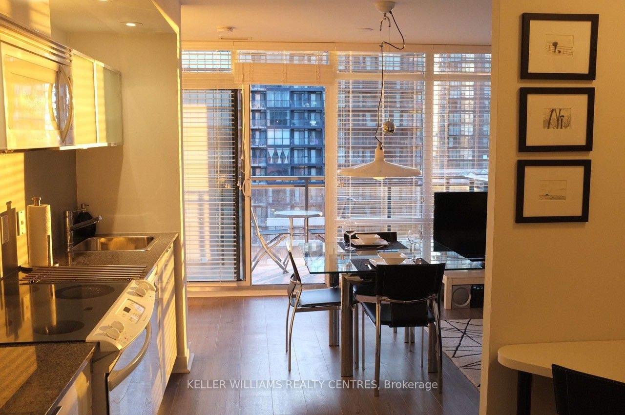 4 K E Spadina Avenue E 1220 Property Photo 1