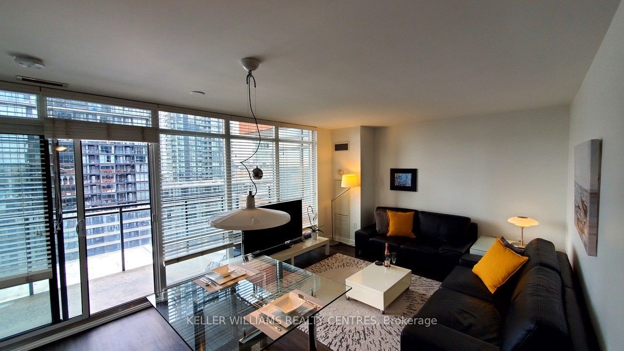 4 K E Spadina Avenue E 1220 Property Photo 2