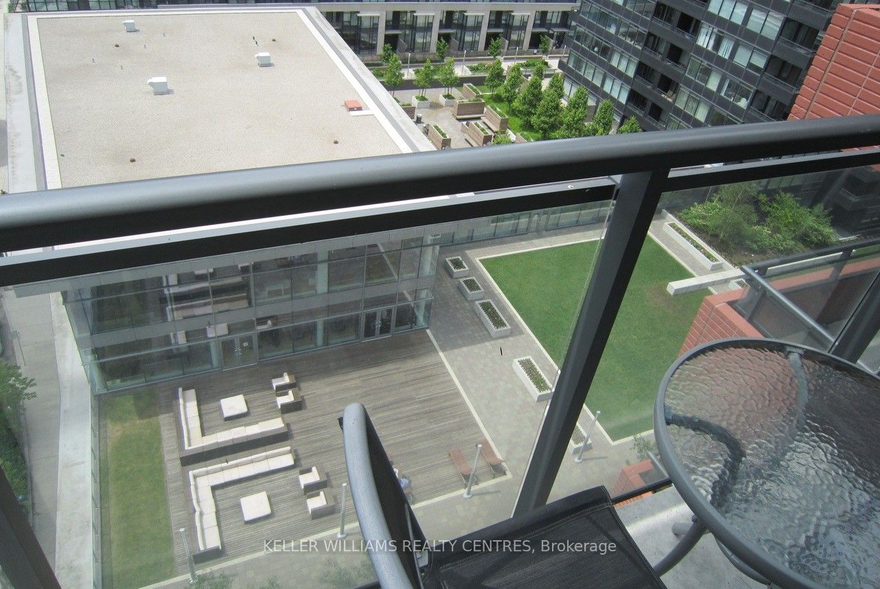 4 K E Spadina Avenue E 1220 Property Photo 12