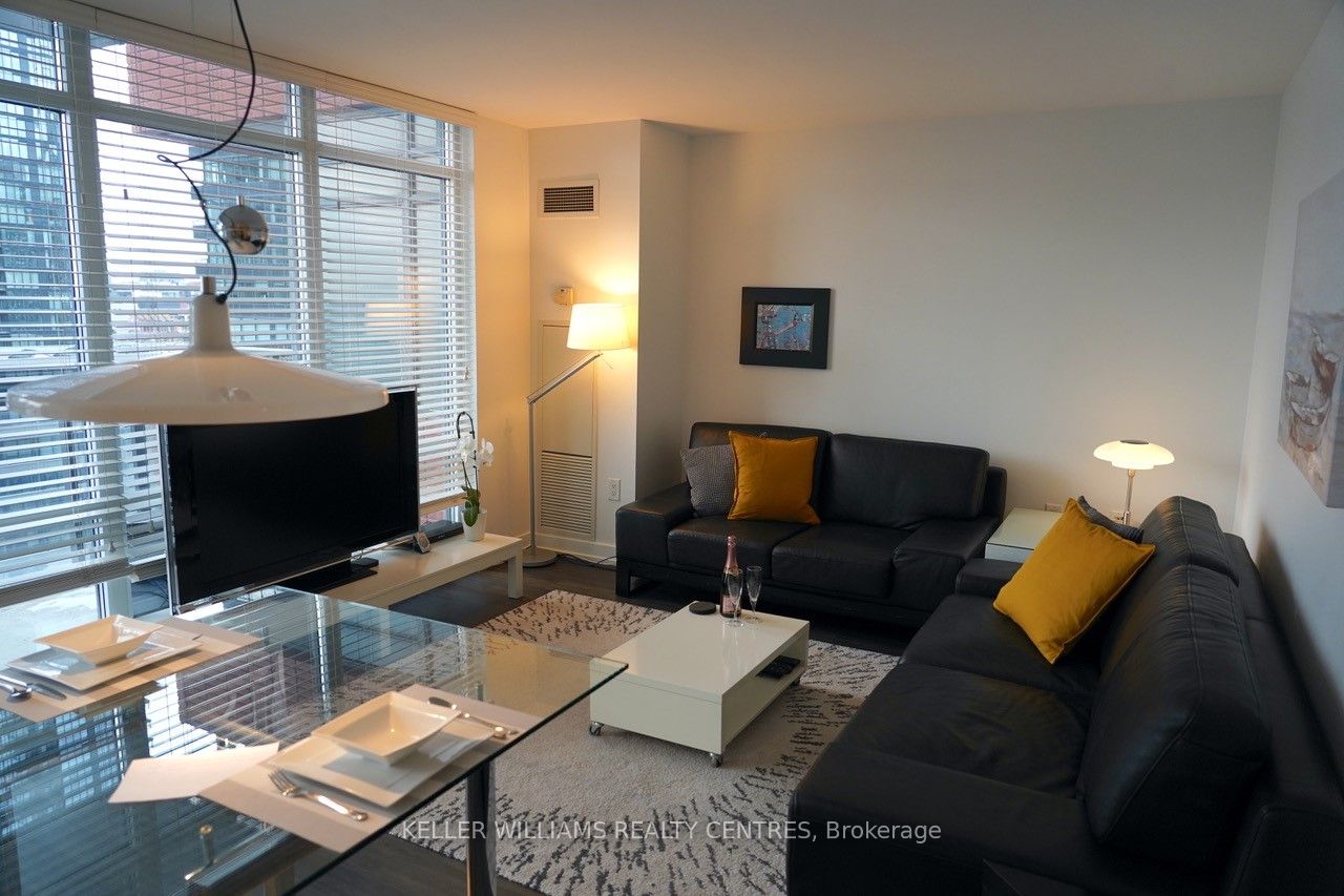 4 K E Spadina Avenue E 1220 Property Photo 18