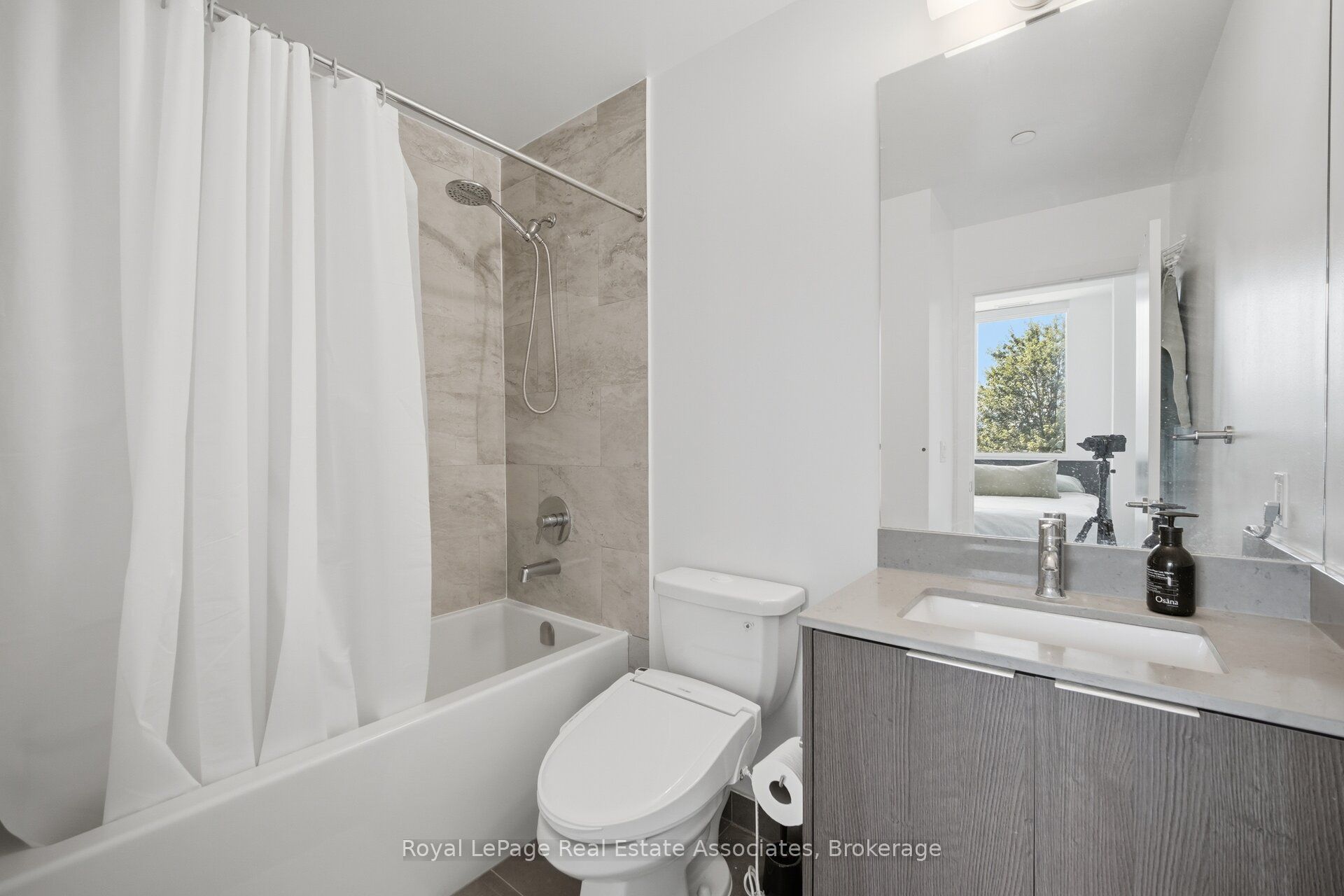 32 Forest Manor Road 207 Property Photo 18