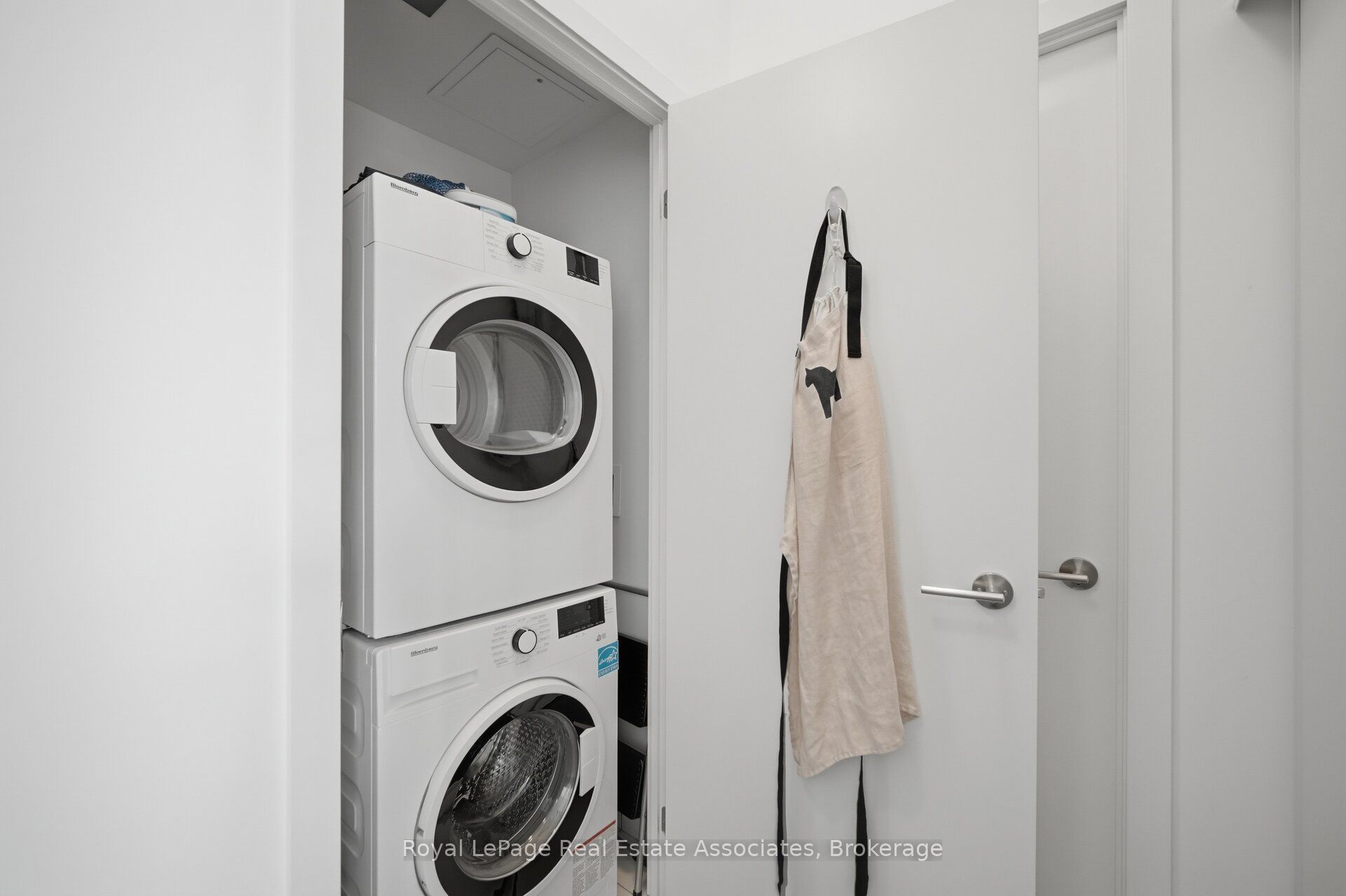 32 Forest Manor Road 207 Property Photo 23