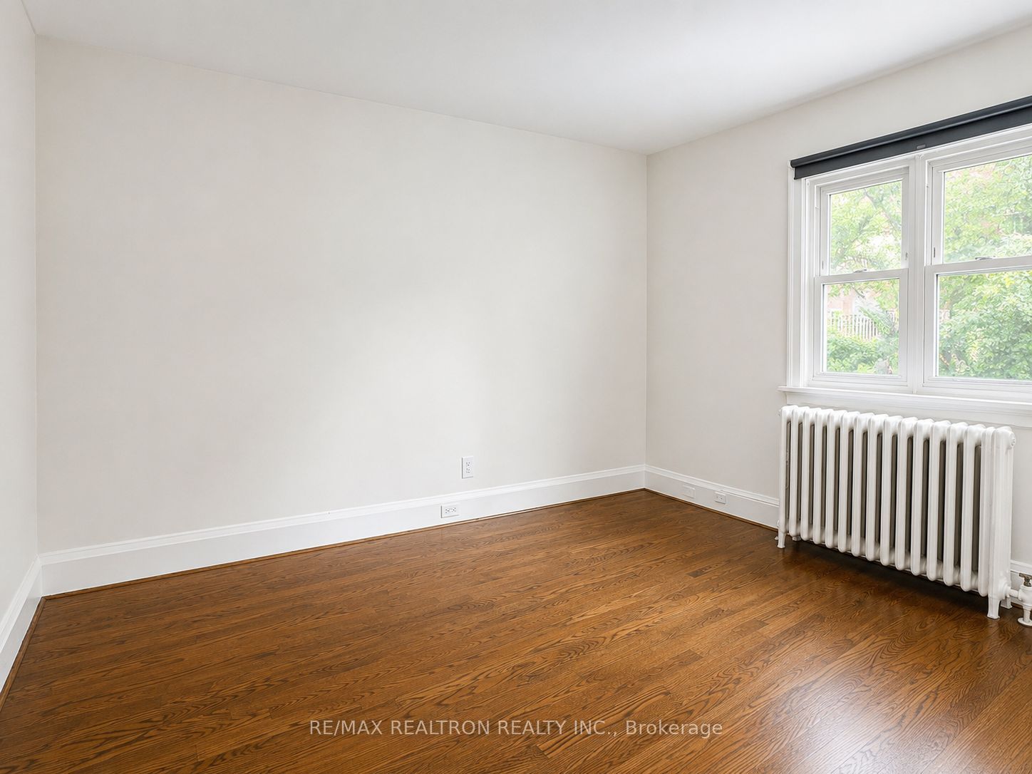 25 Ranleigh Avenue 2nd Floor Unit Property Photo 11