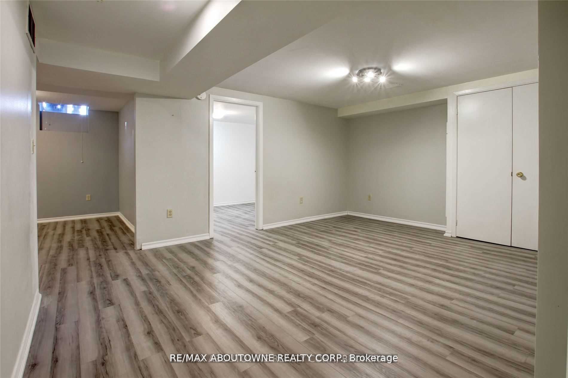 14 Angus Drive Lower Property Photo 17