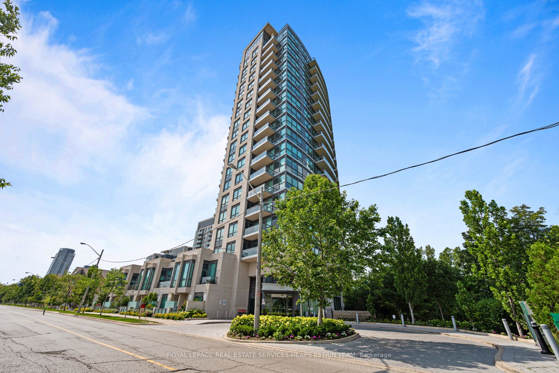 160 Vanderhoof Avenue 913