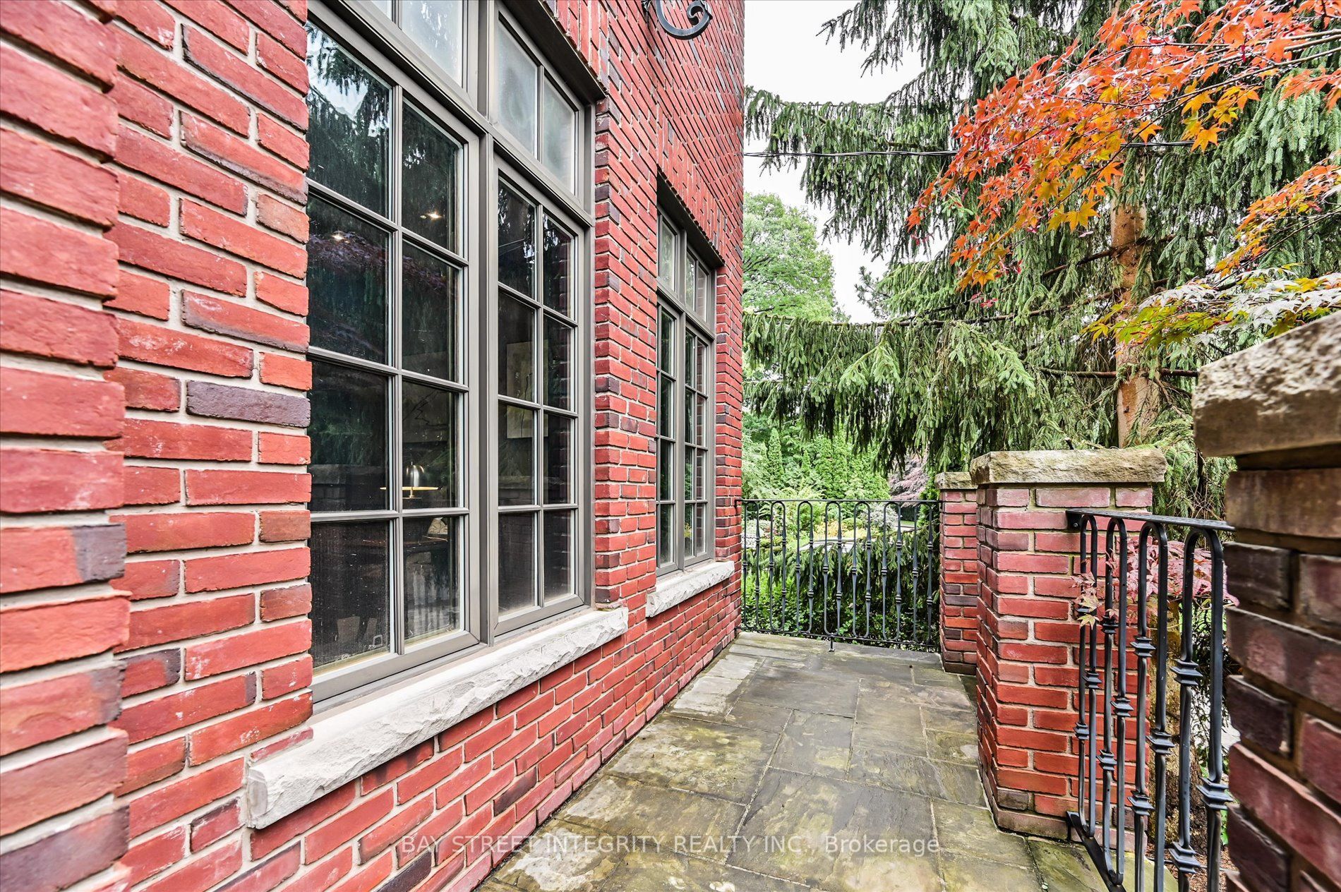 5 Westgrove Crescent Property Photo 4