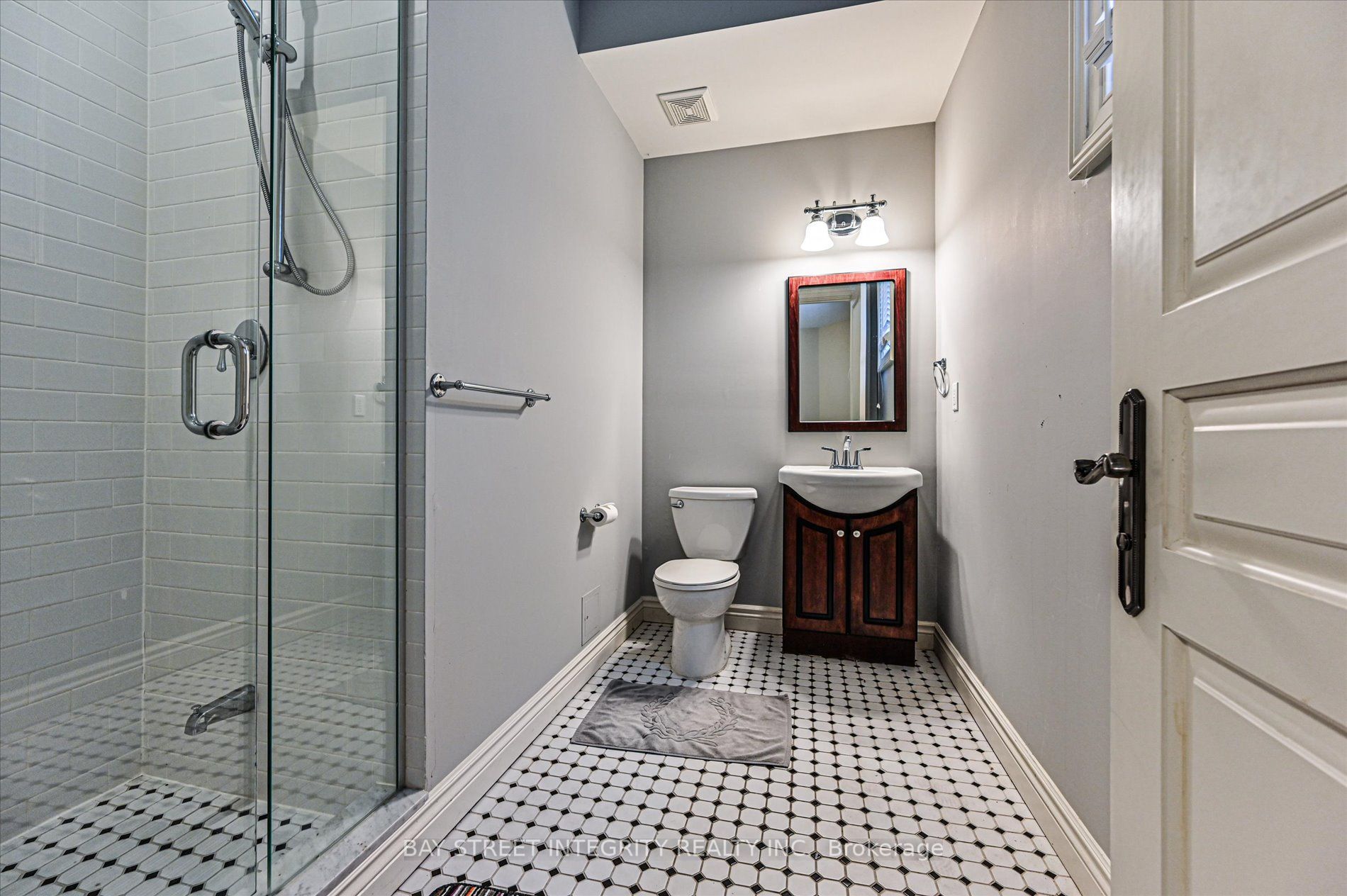 5 Westgrove Crescent Property Photo 42