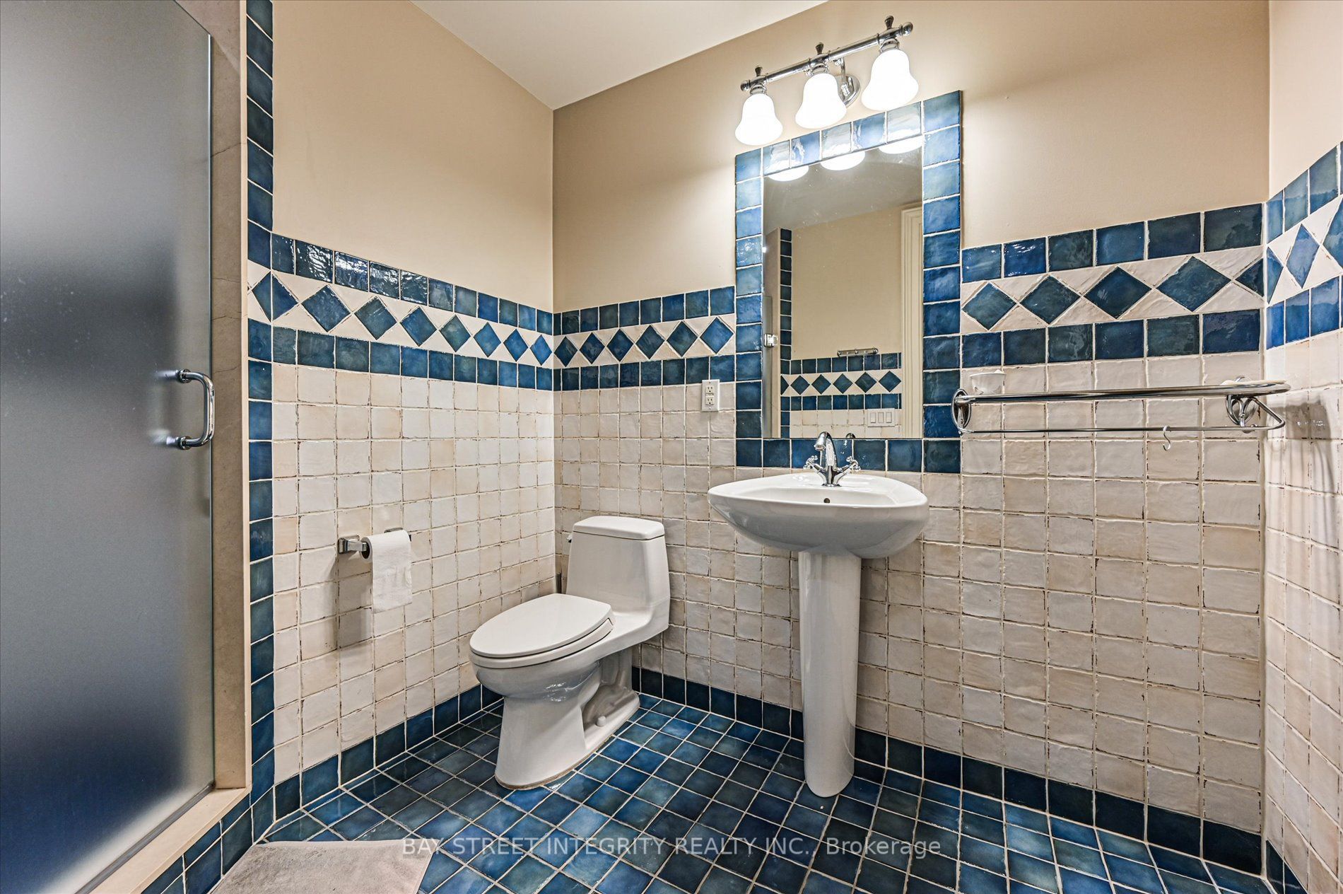 5 Westgrove Crescent Property Photo 45