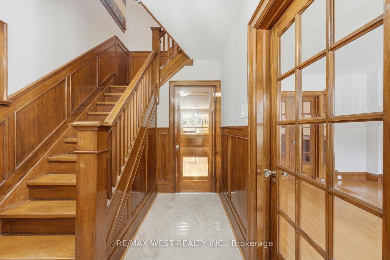 280 Westmount Avenue Property Photo 3