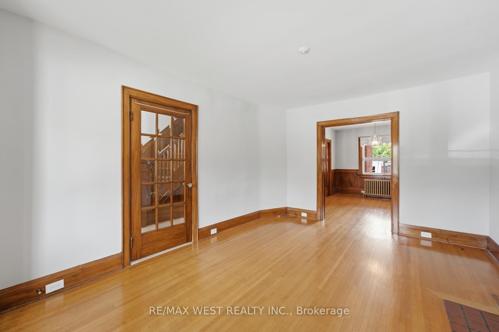 280 Westmount Avenue Property Photo 6
