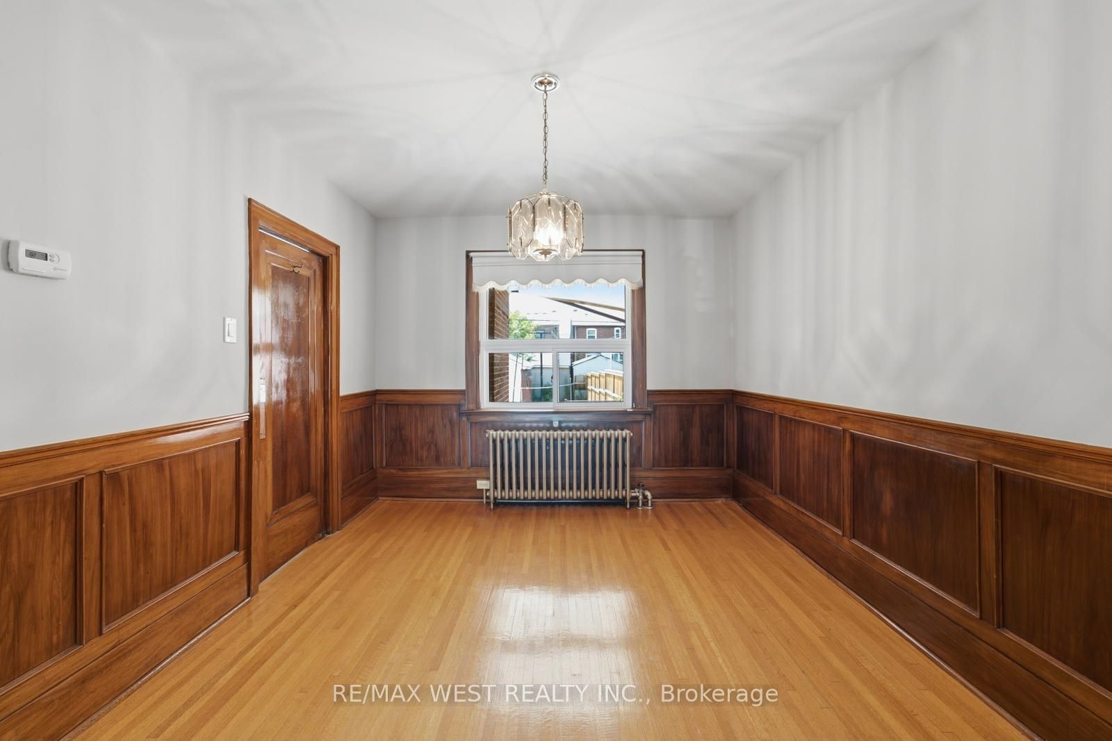 280 Westmount Avenue Property Photo 8