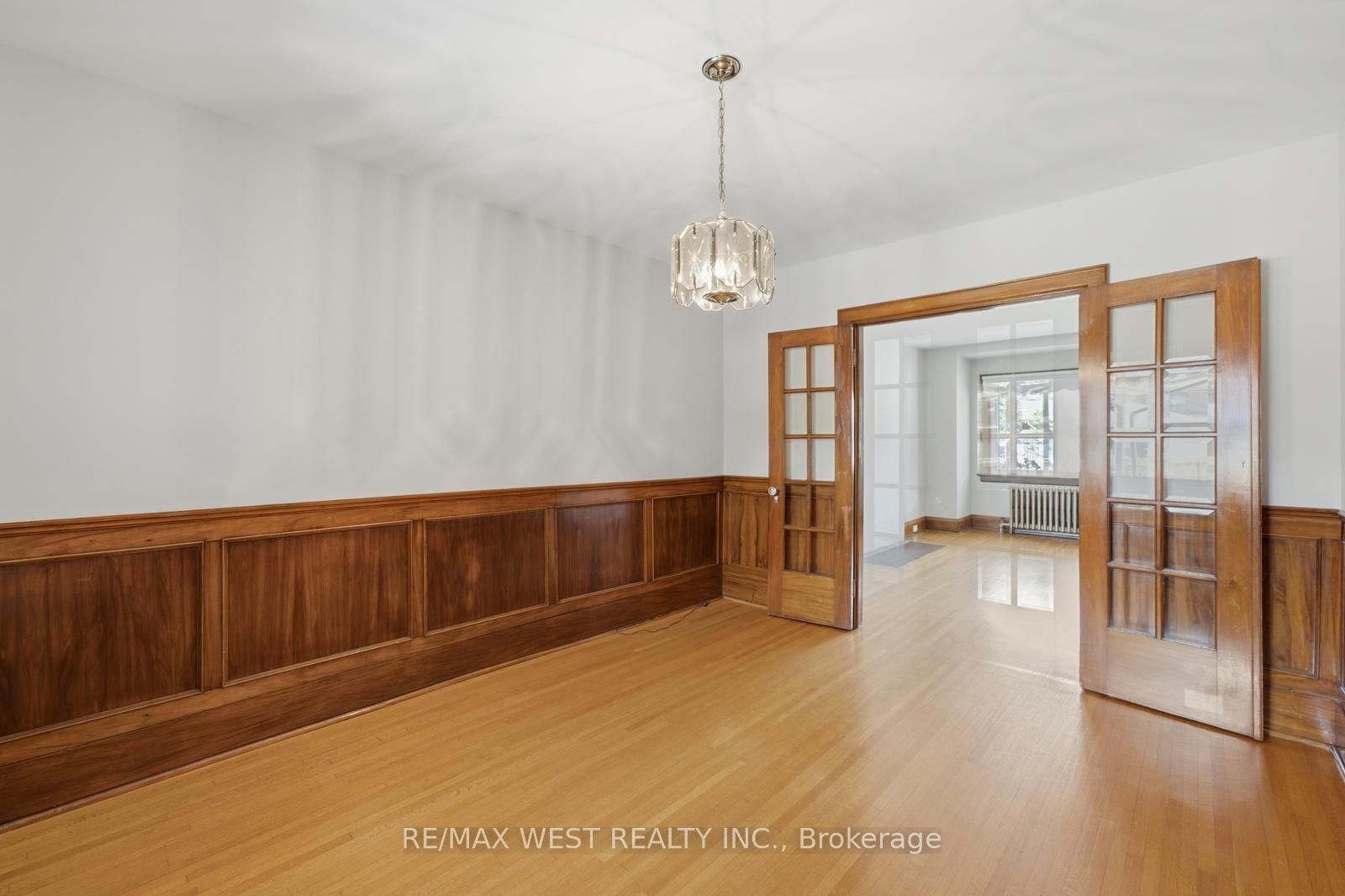 280 Westmount Avenue Property Photo 10