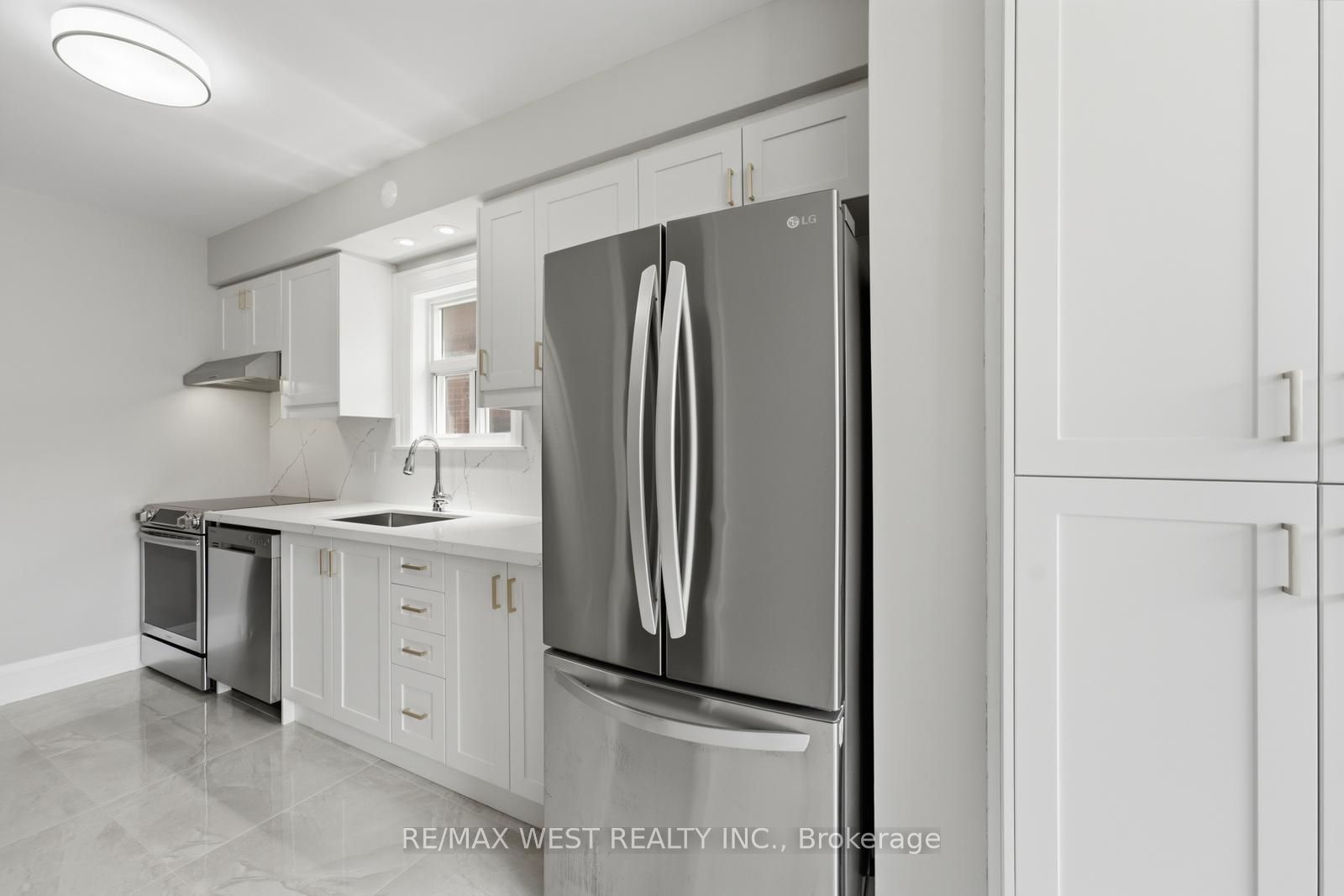 280 Westmount Avenue Property Photo 16