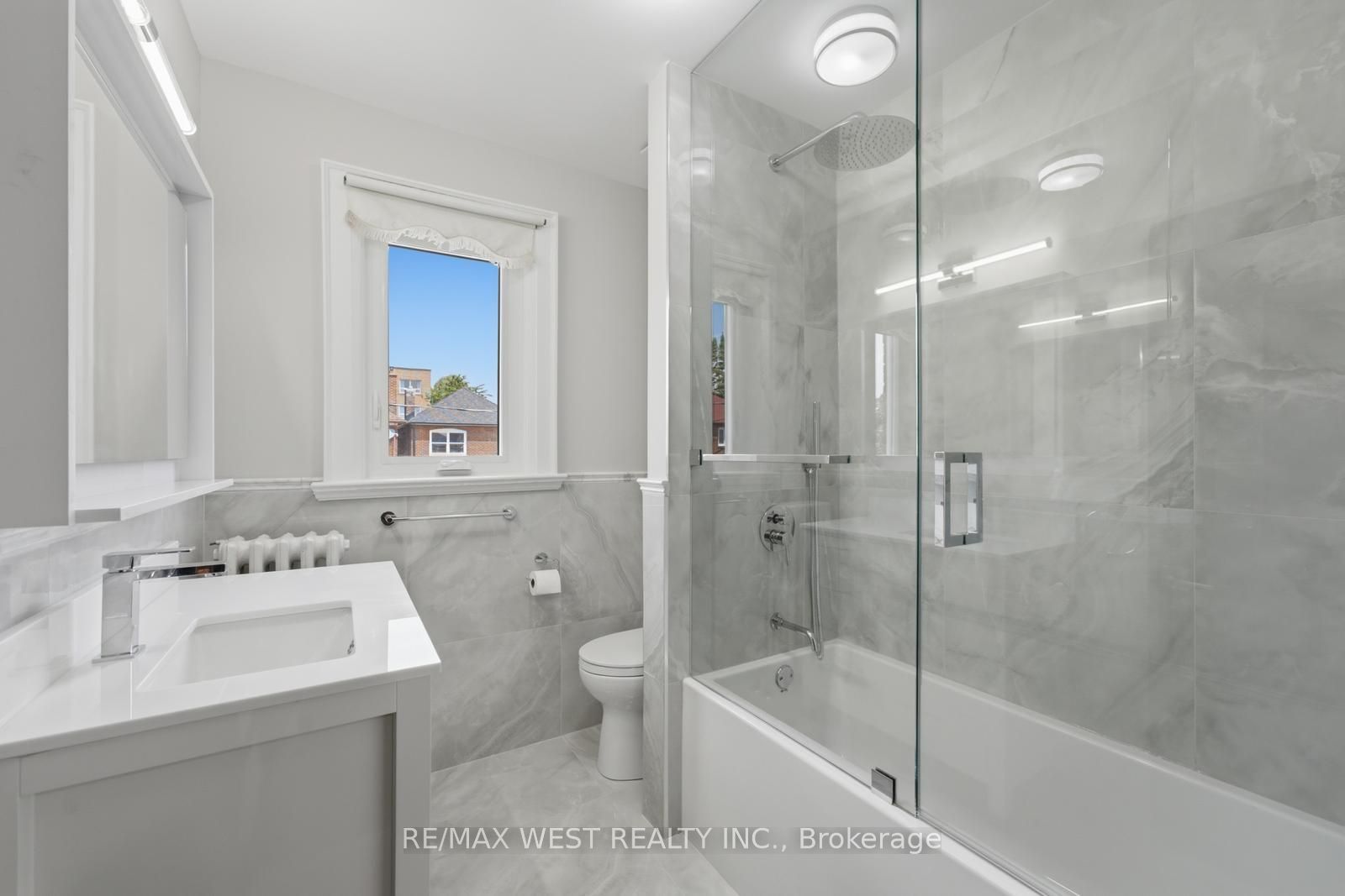 280 Westmount Avenue Property Photo 29
