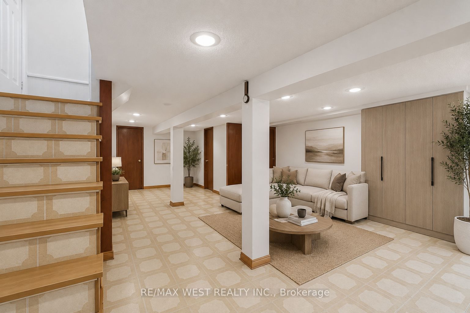 280 Westmount Avenue Property Photo 39