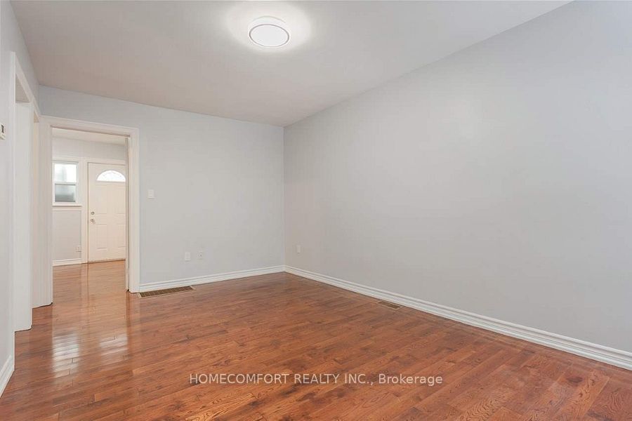 208 Manning Avenue Property Photo 4