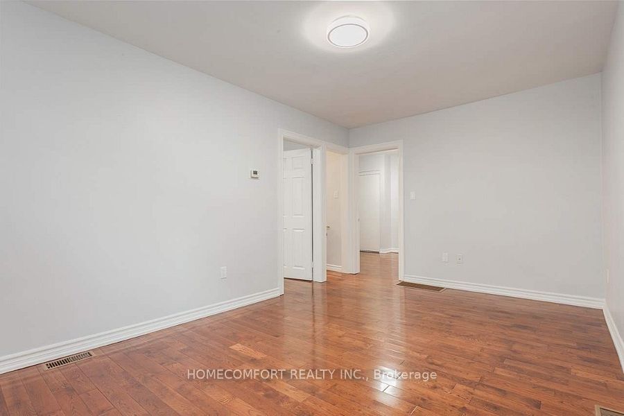 208 Manning Avenue Property Photo 5