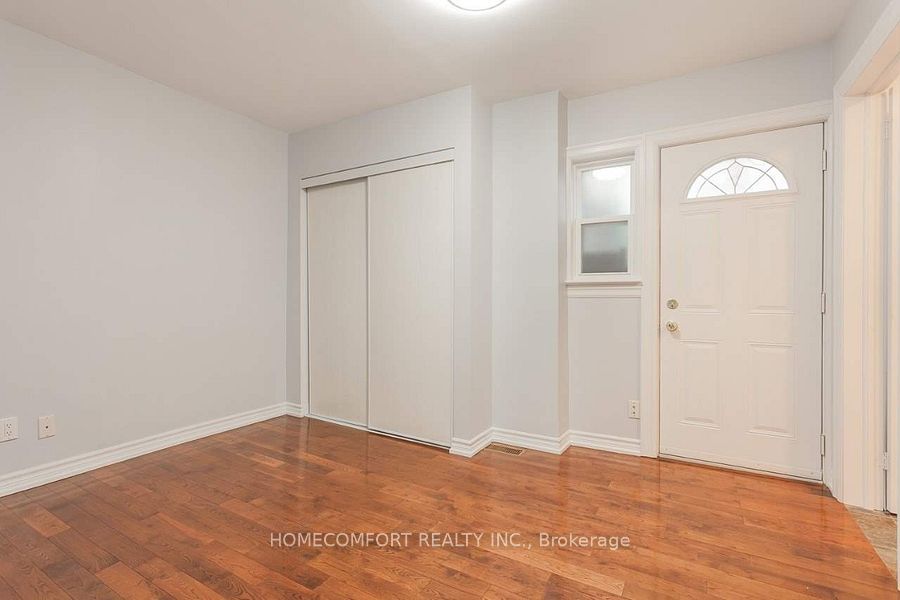 208 Manning Avenue Property Photo 8