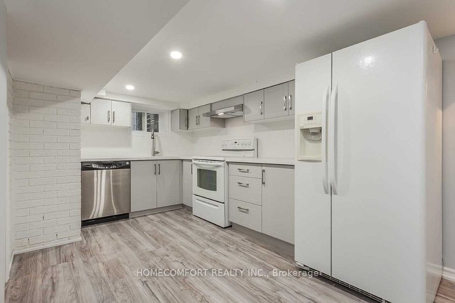 208 Manning Avenue Property Photo 12