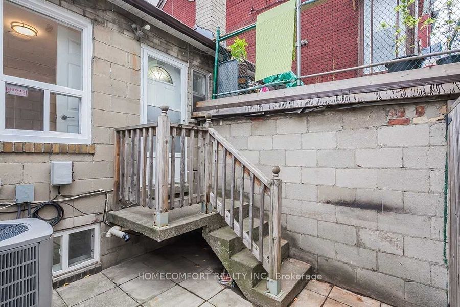 208 Manning Avenue Property Photo 15