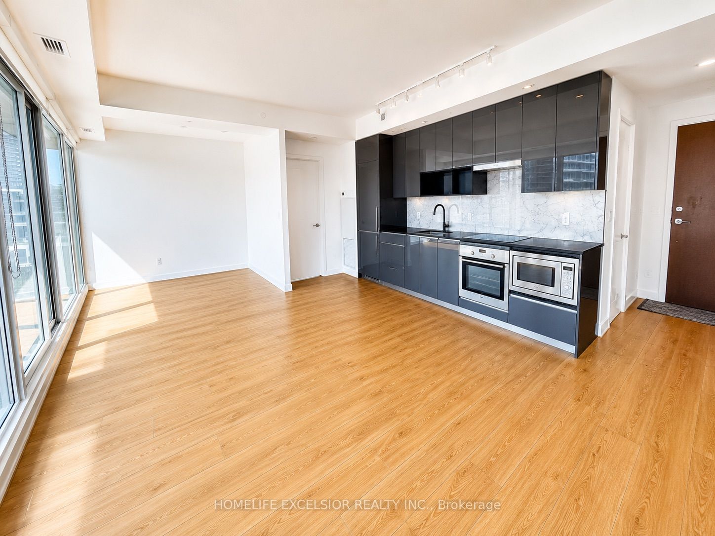 115 Mcmahon Drive 712 Property Photo 1