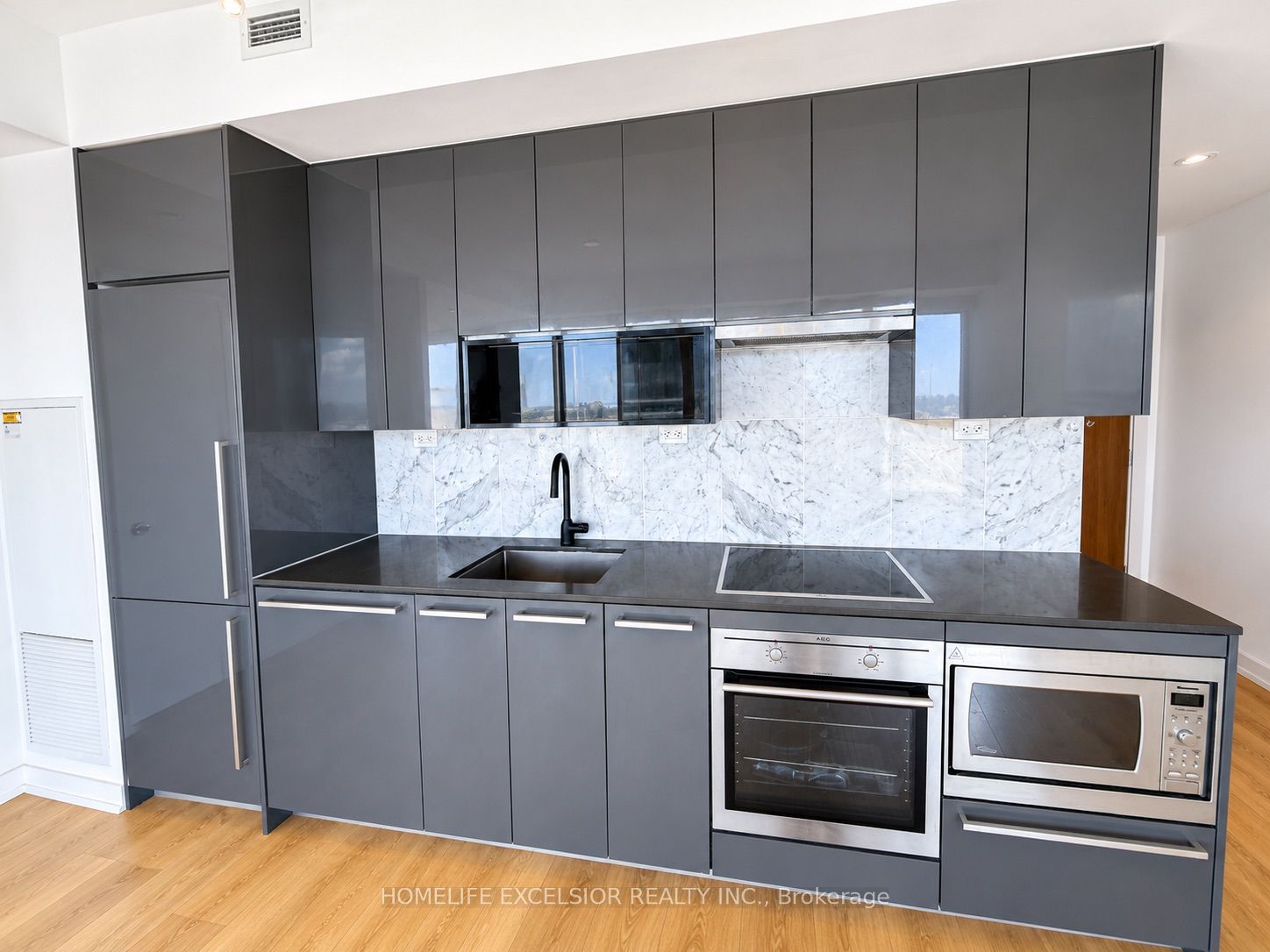 115 Mcmahon Drive 712 Property Photo 2