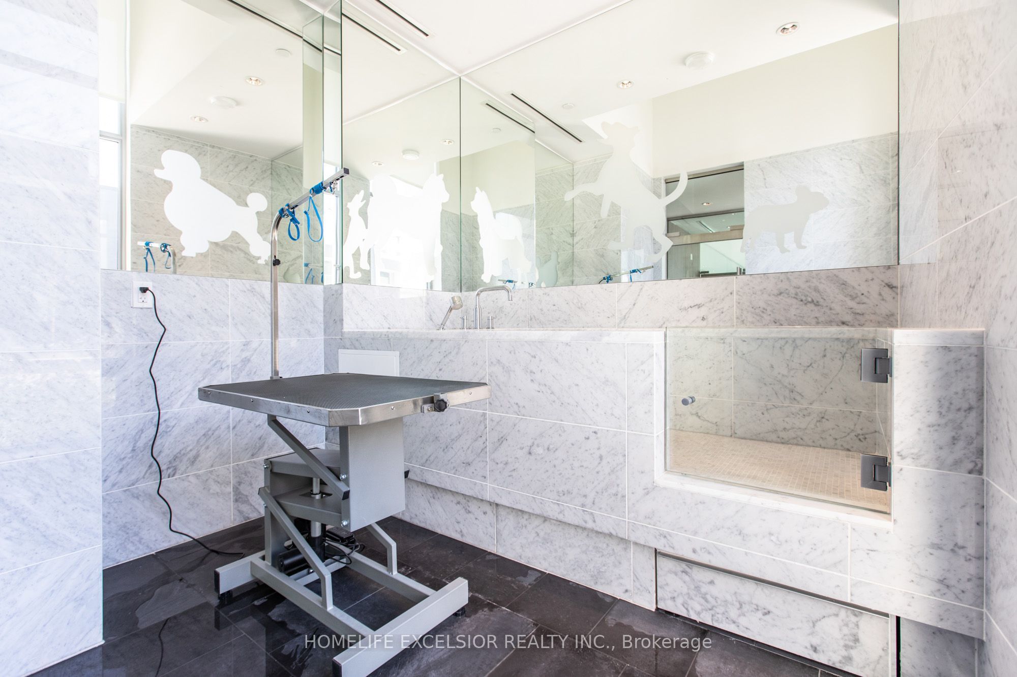 115 Mcmahon Drive 712 Property Photo 19