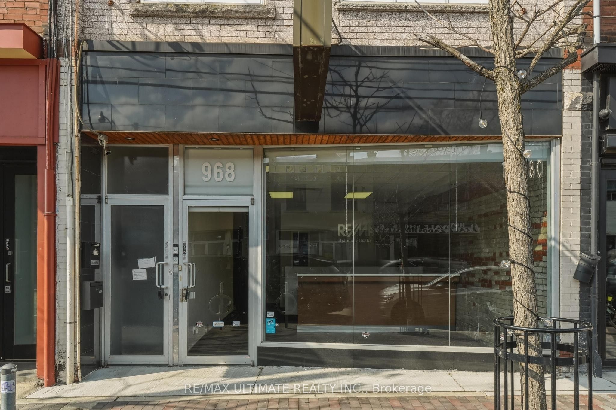 968 College Street Property Photo 1