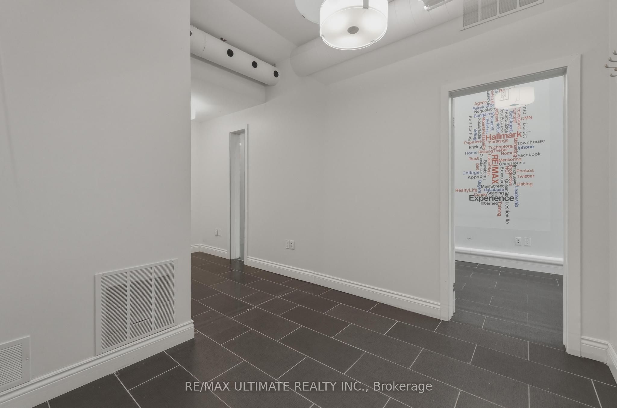 968 College Street Property Photo 12