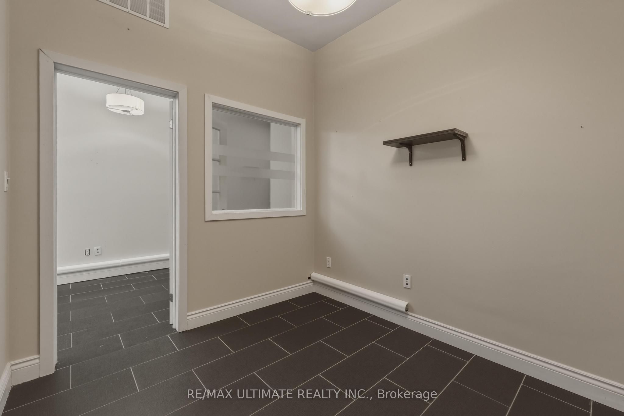 968 College Street Property Photo 16