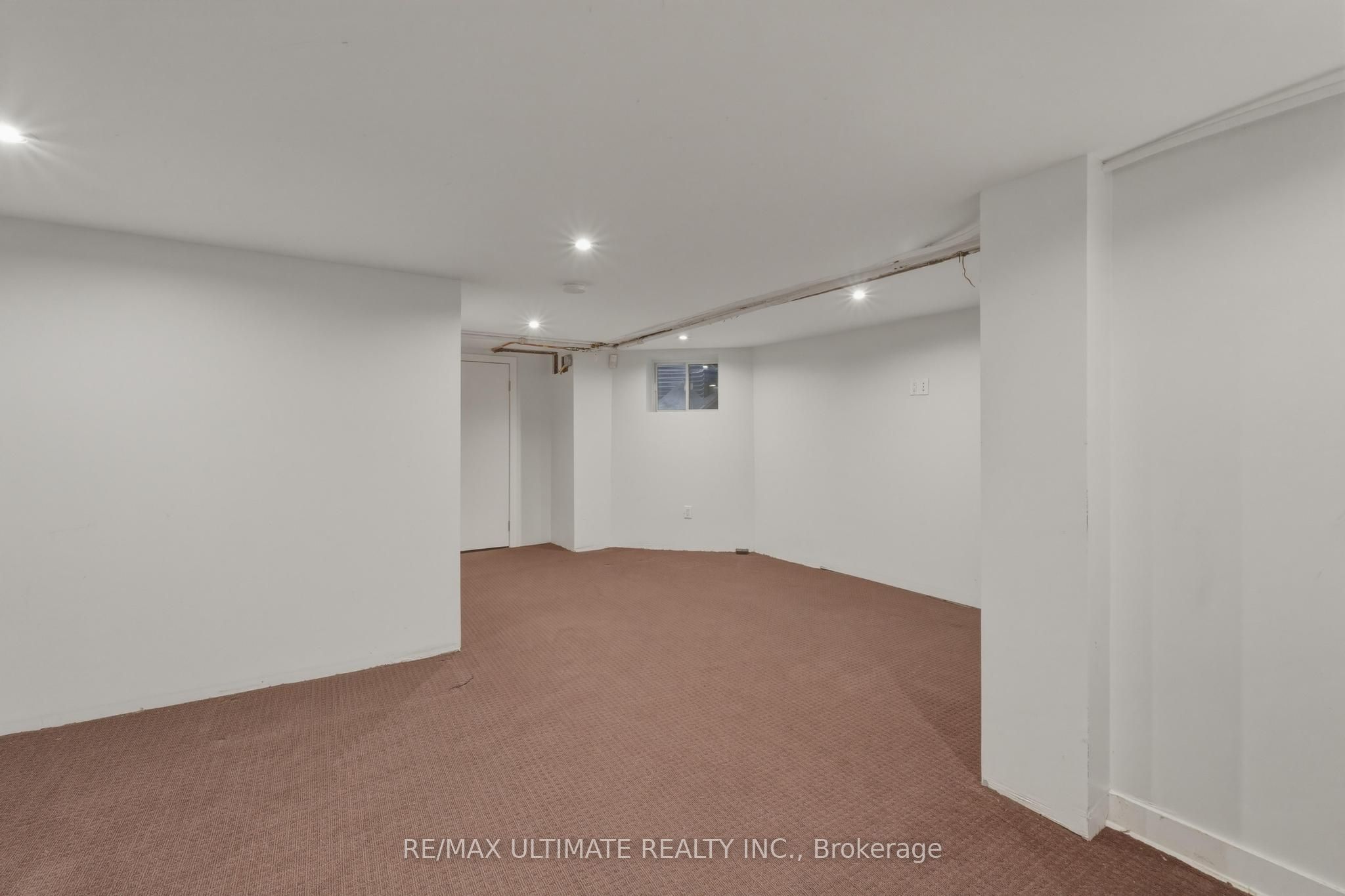 968 College Street Property Photo 21