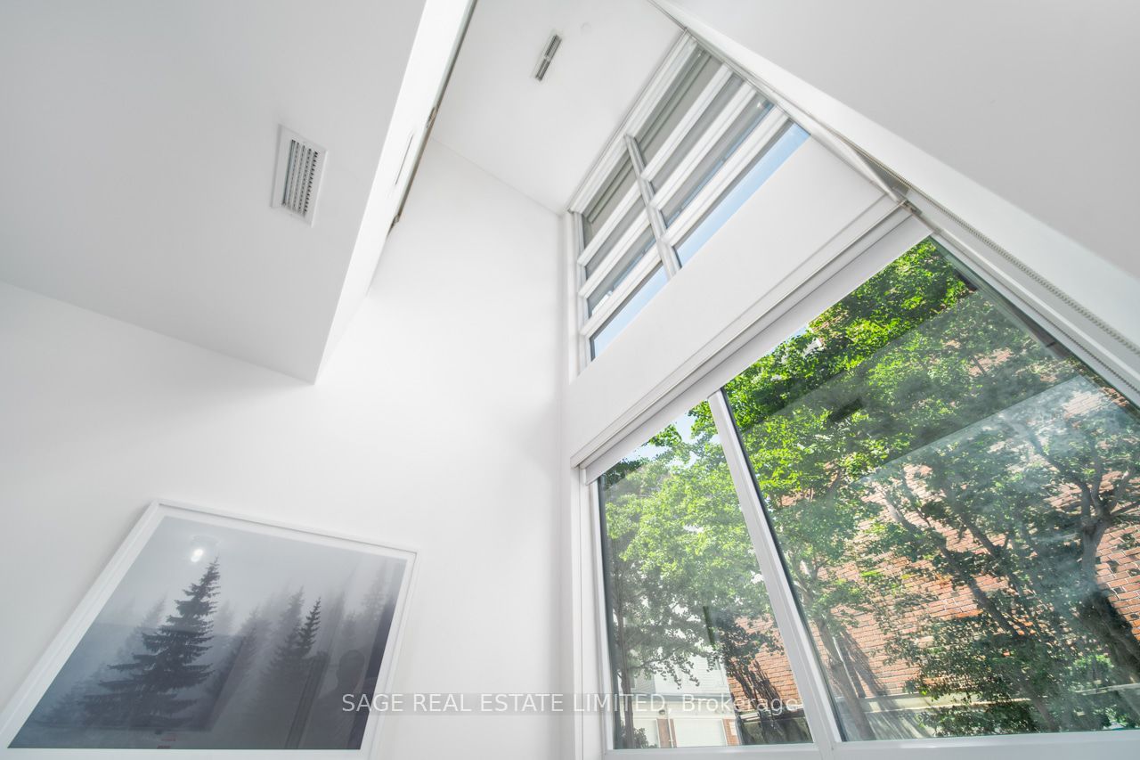 1030 King Street W 118 Property Photo 4