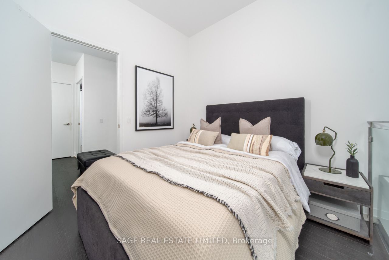 1030 King Street W 118 Property Photo 16