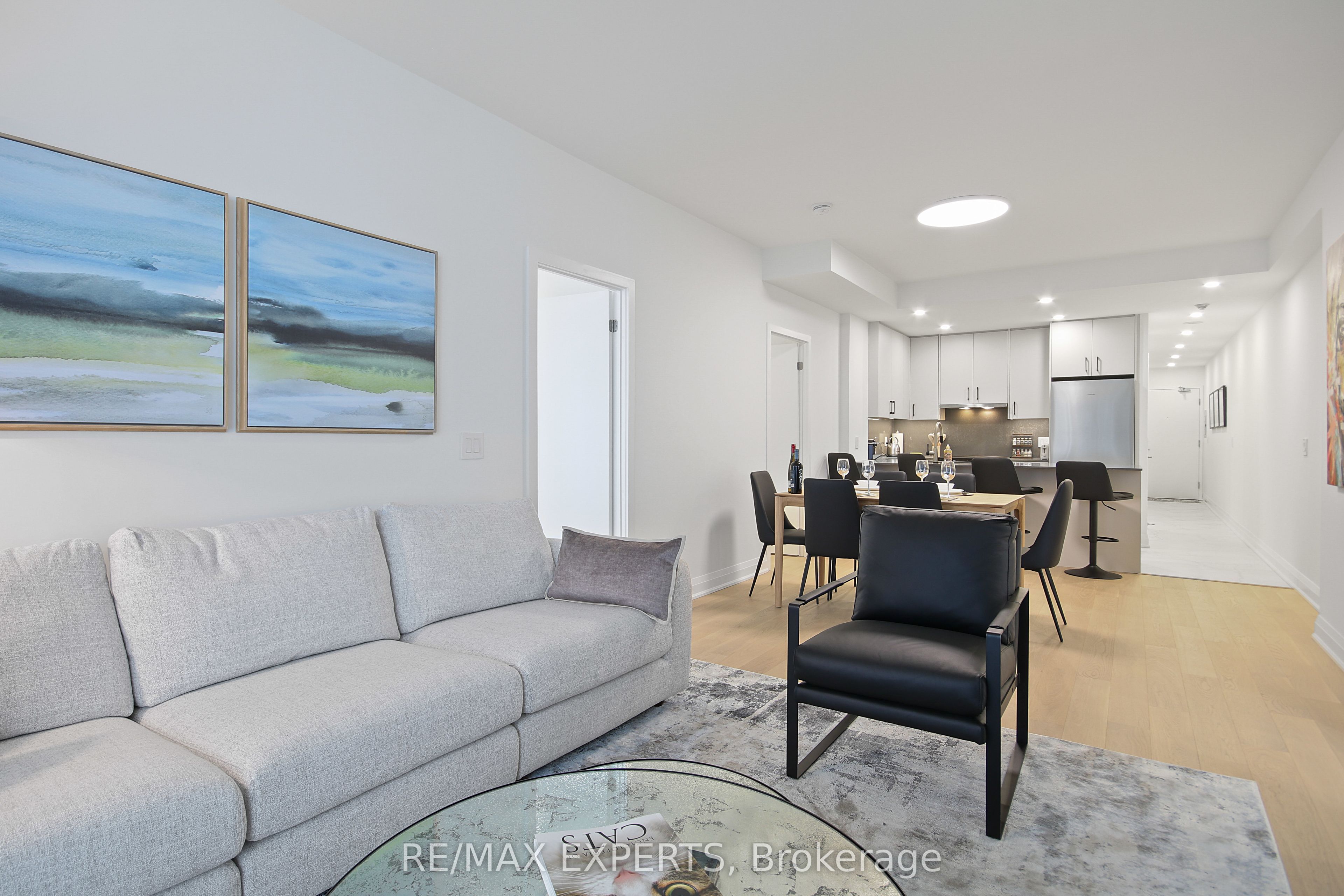 208 Queens Quay W 2011 Property Photo 14