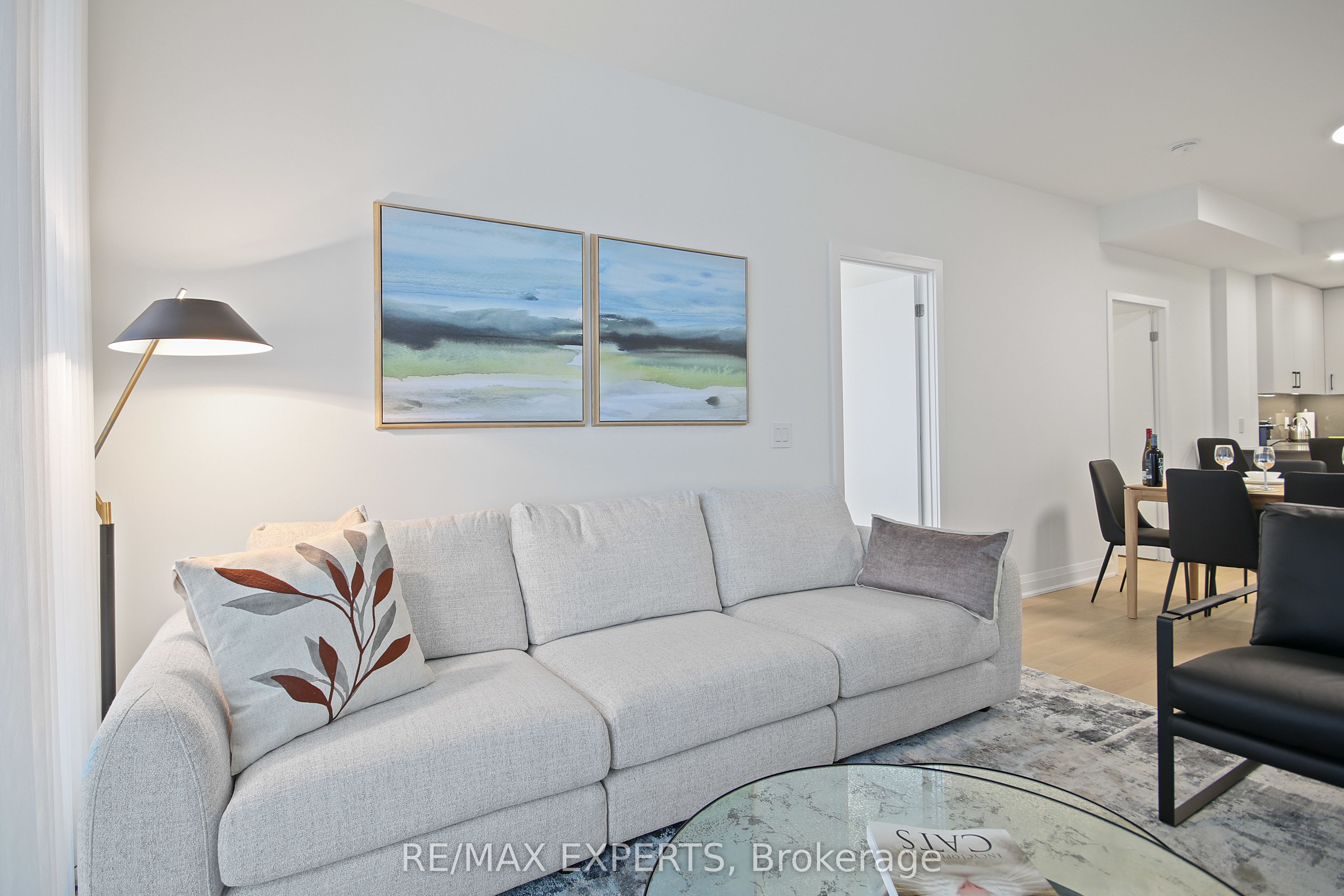 208 Queens Quay W 2011 Property Photo 15