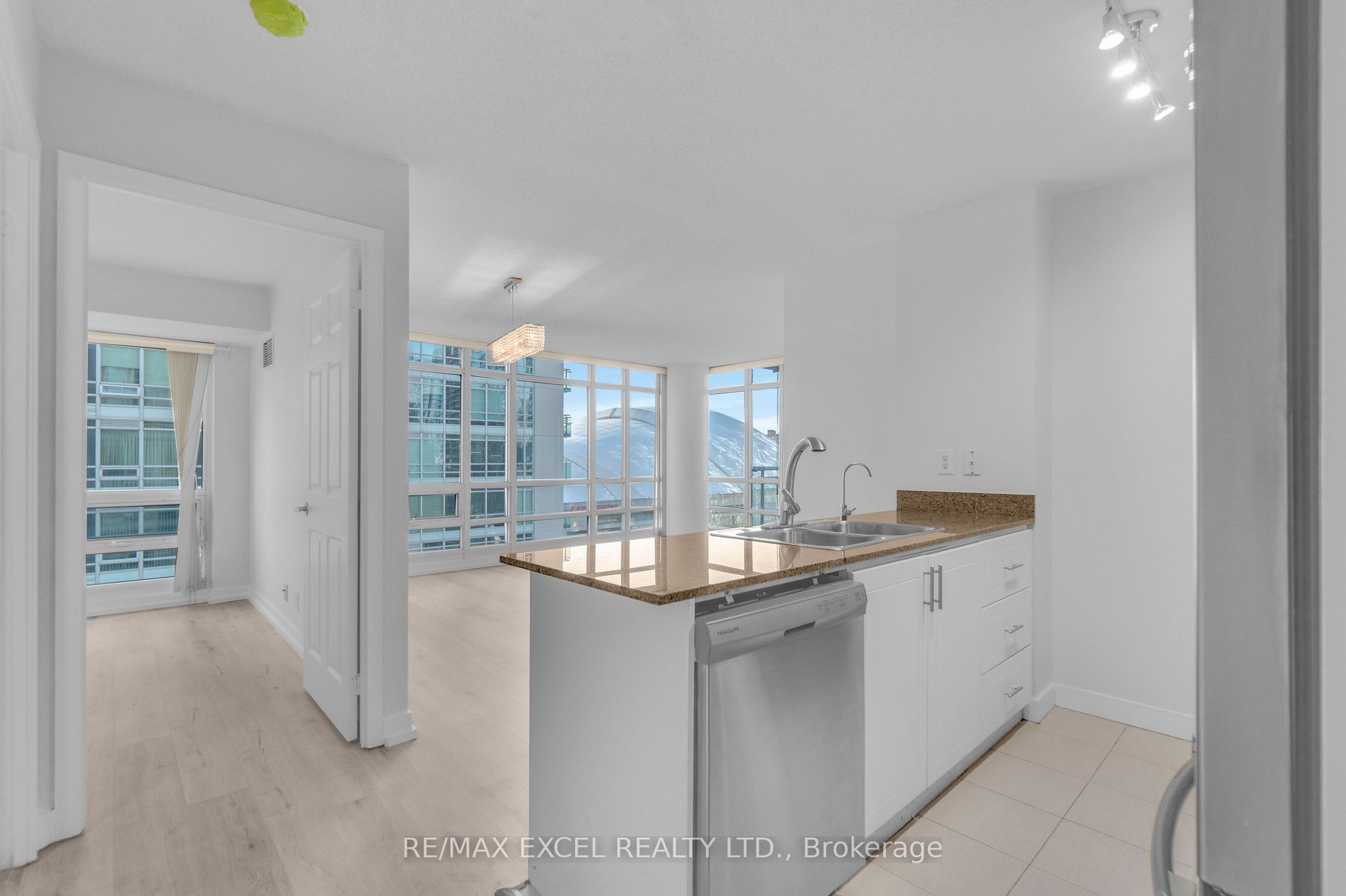 397 Front Street W 2310 Property Photo 14