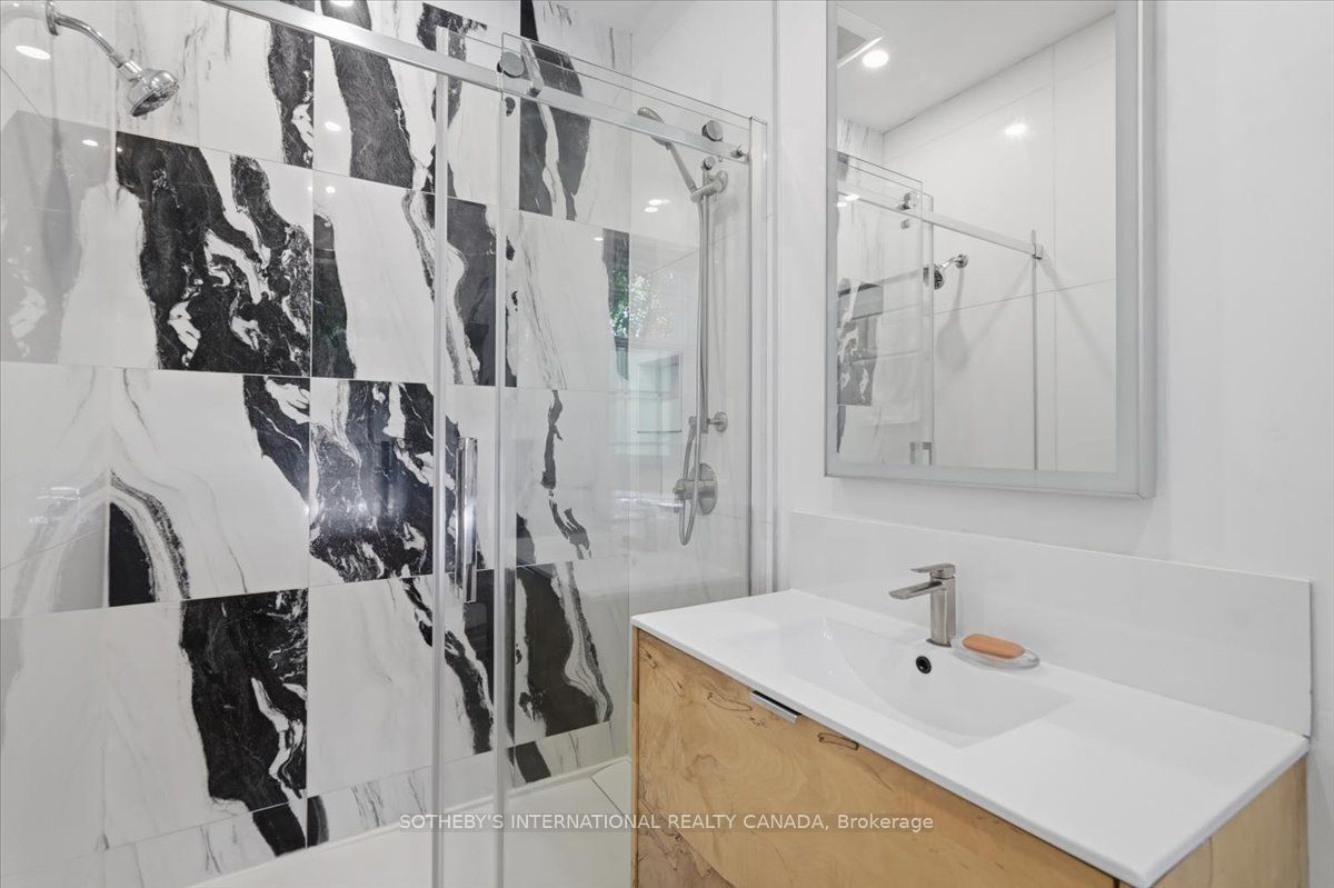 33 Rose Avenue Property Photo 20