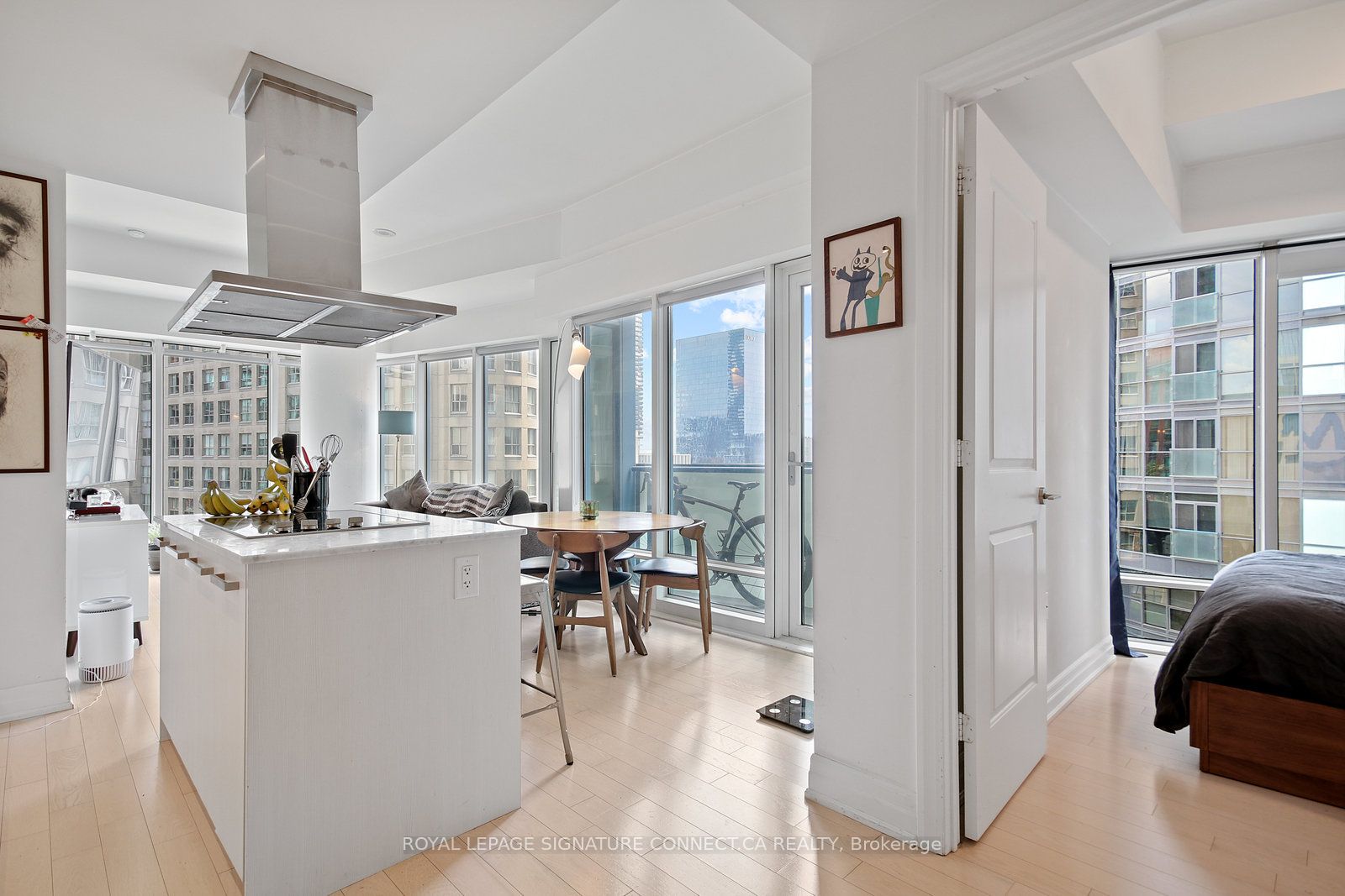 8 The Esplanade 808 Property Photo 6