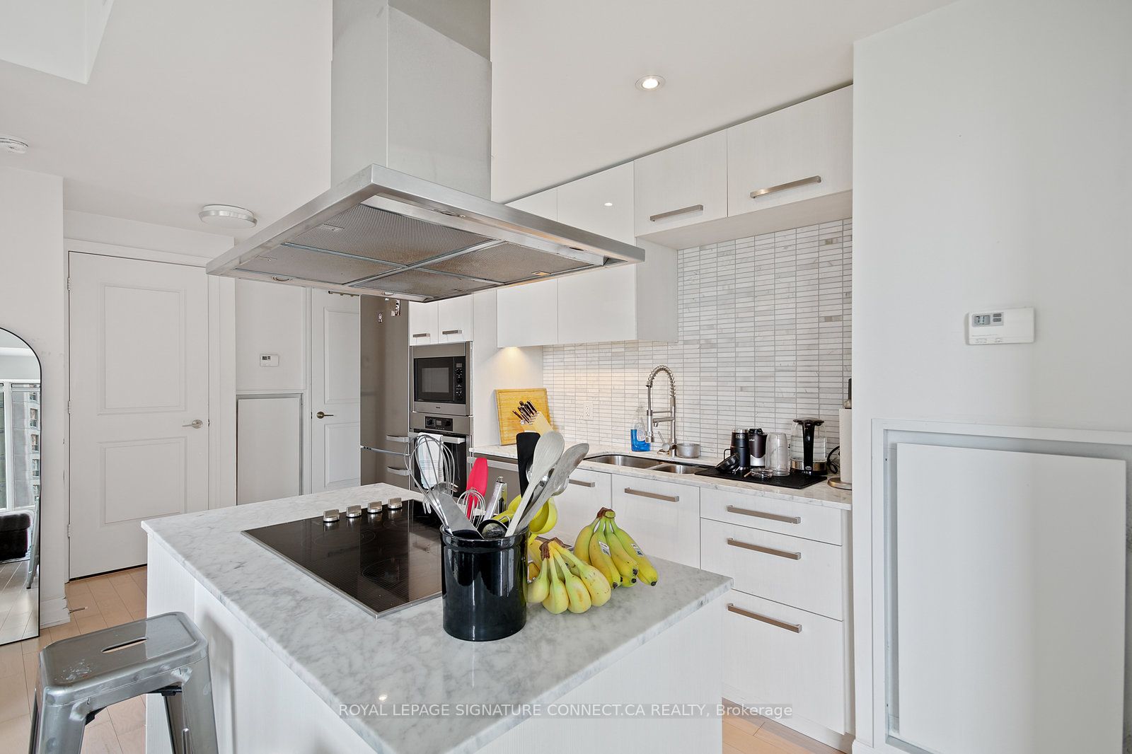 8 The Esplanade 808 Property Photo 8