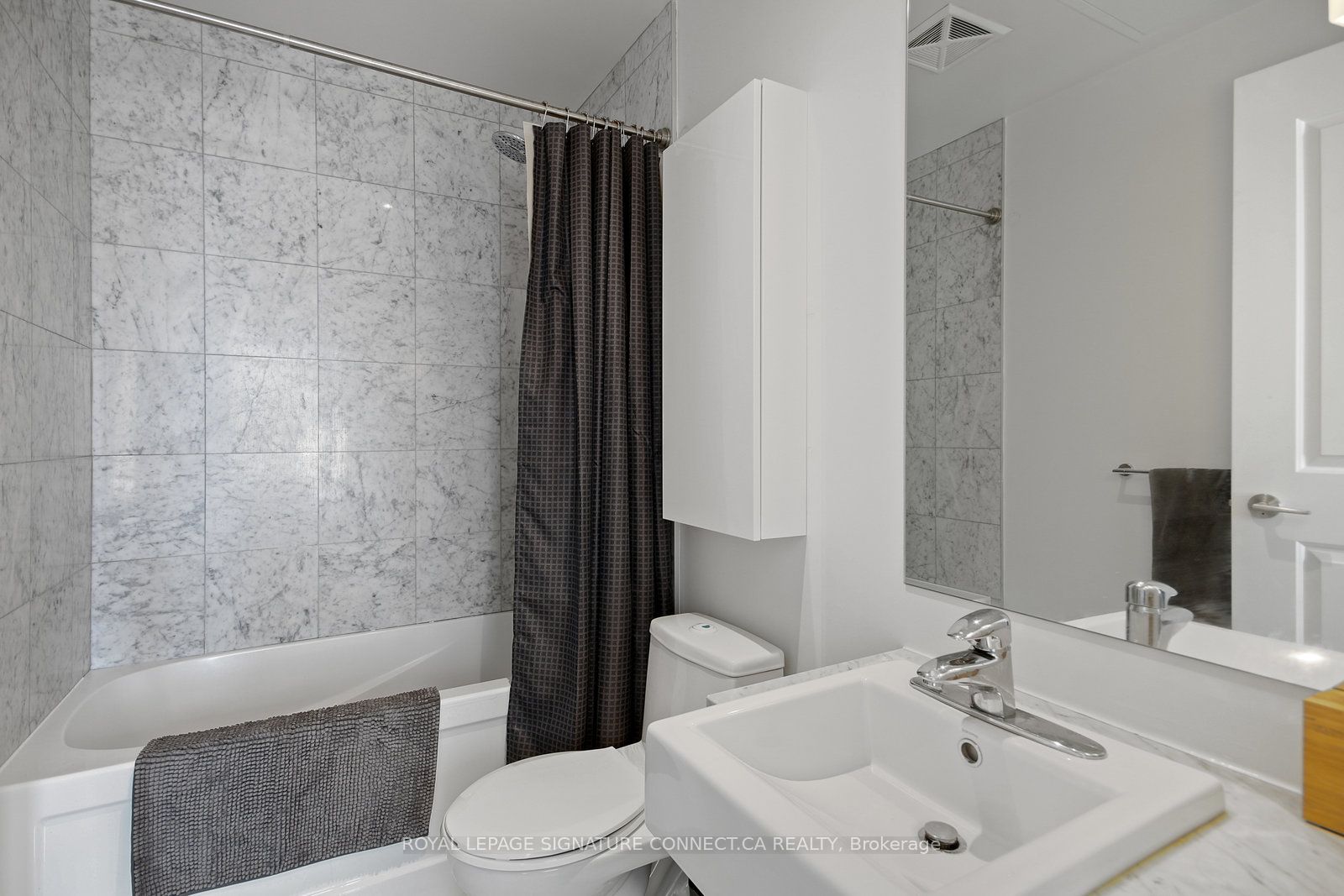 8 The Esplanade 808 Property Photo 21