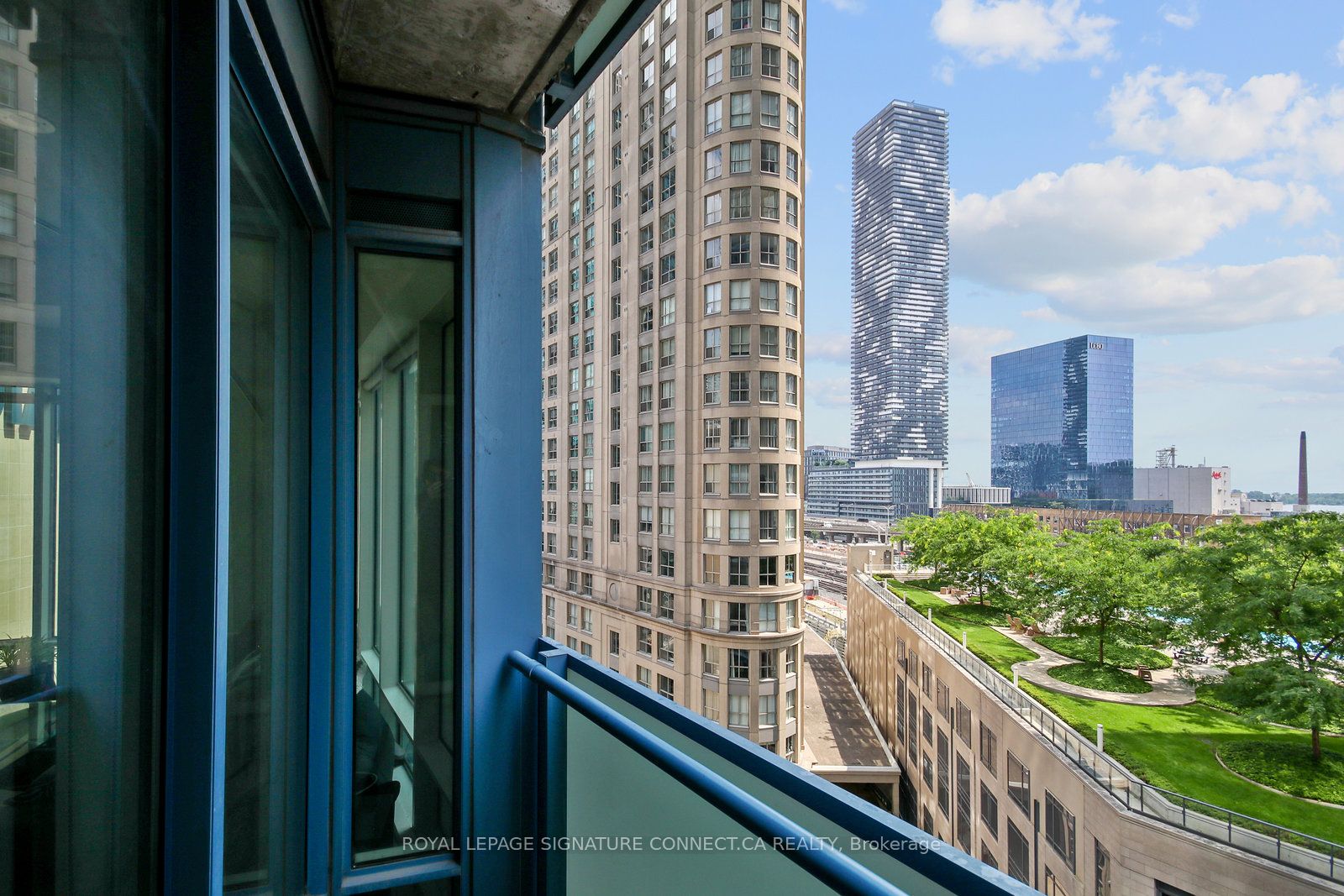 8 The Esplanade 808 Property Photo 26