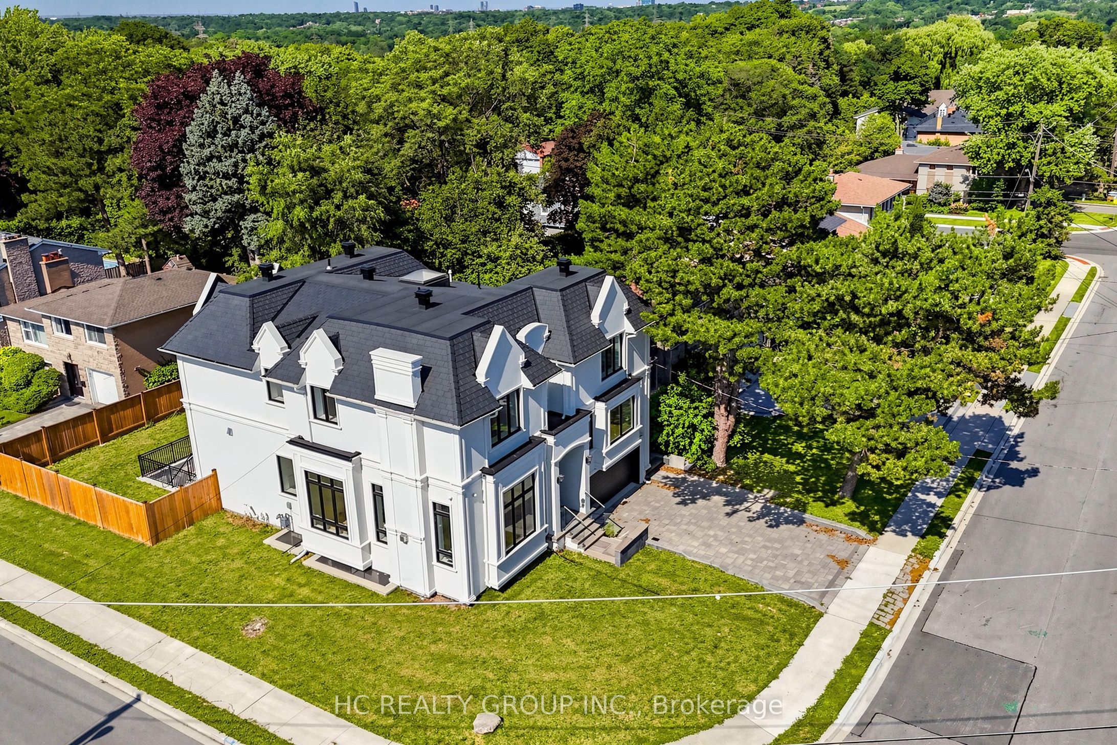 7 Knollview Crescent Property Photo 2